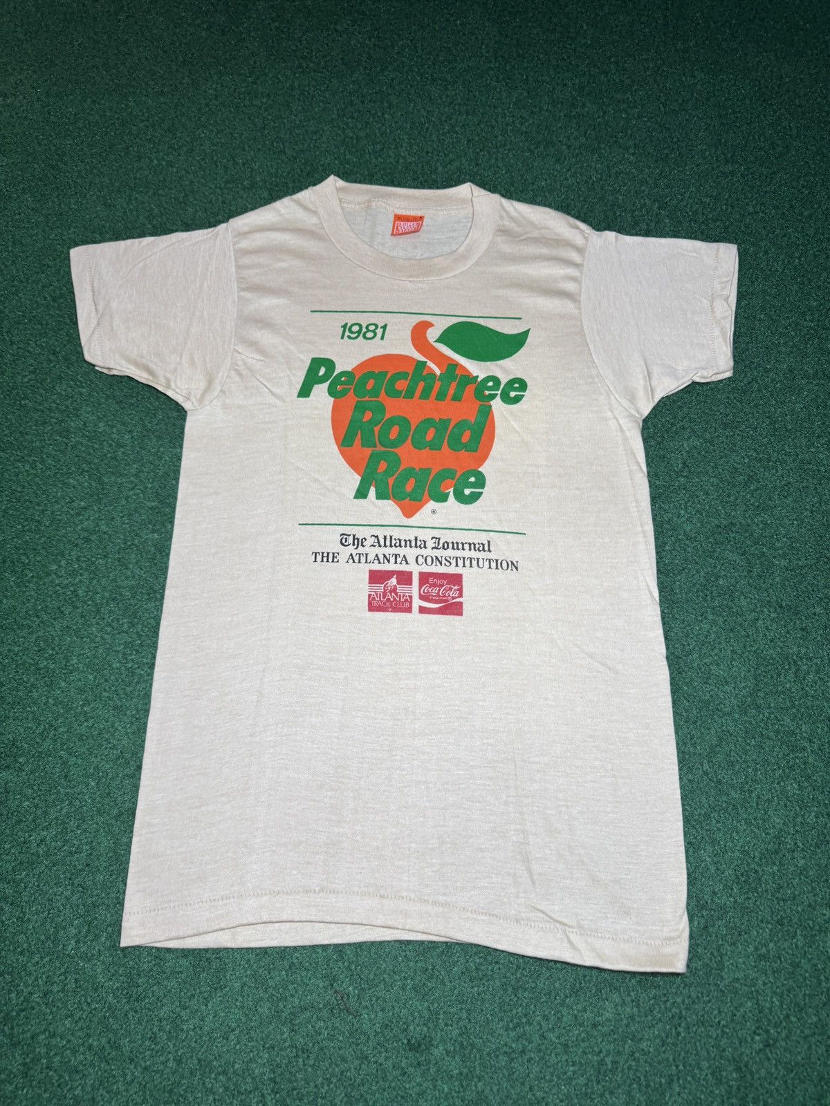 Vintage Atlanta Track Club Peach Tree Road Race 80s 17x28 T Shirt Size US M / EU 48-50 / 2 - 1 Thumbnail