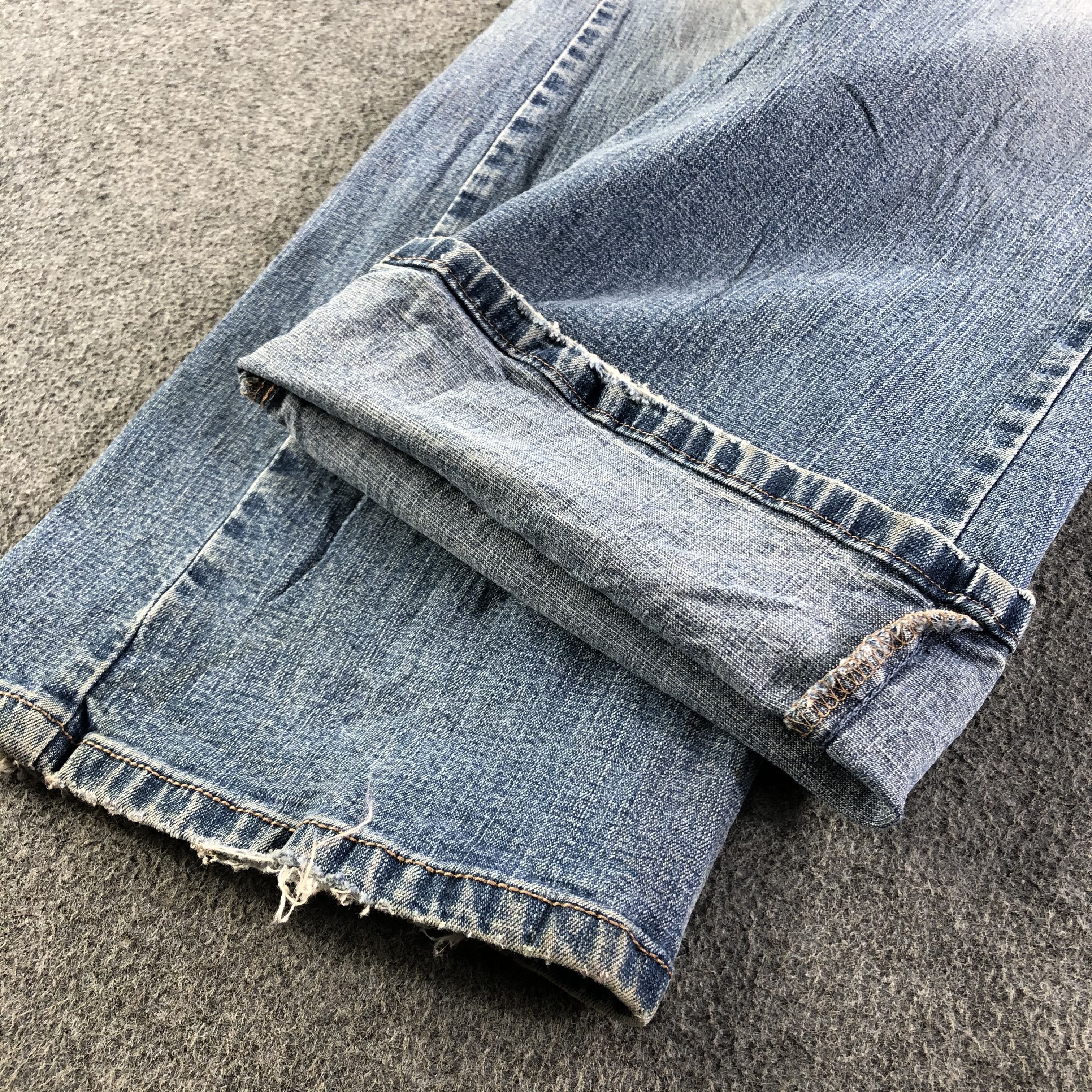 Levi's Vintage Blue Wash Levis 515 Jeans-J3090 Size US 35 - 7 Thumbnail