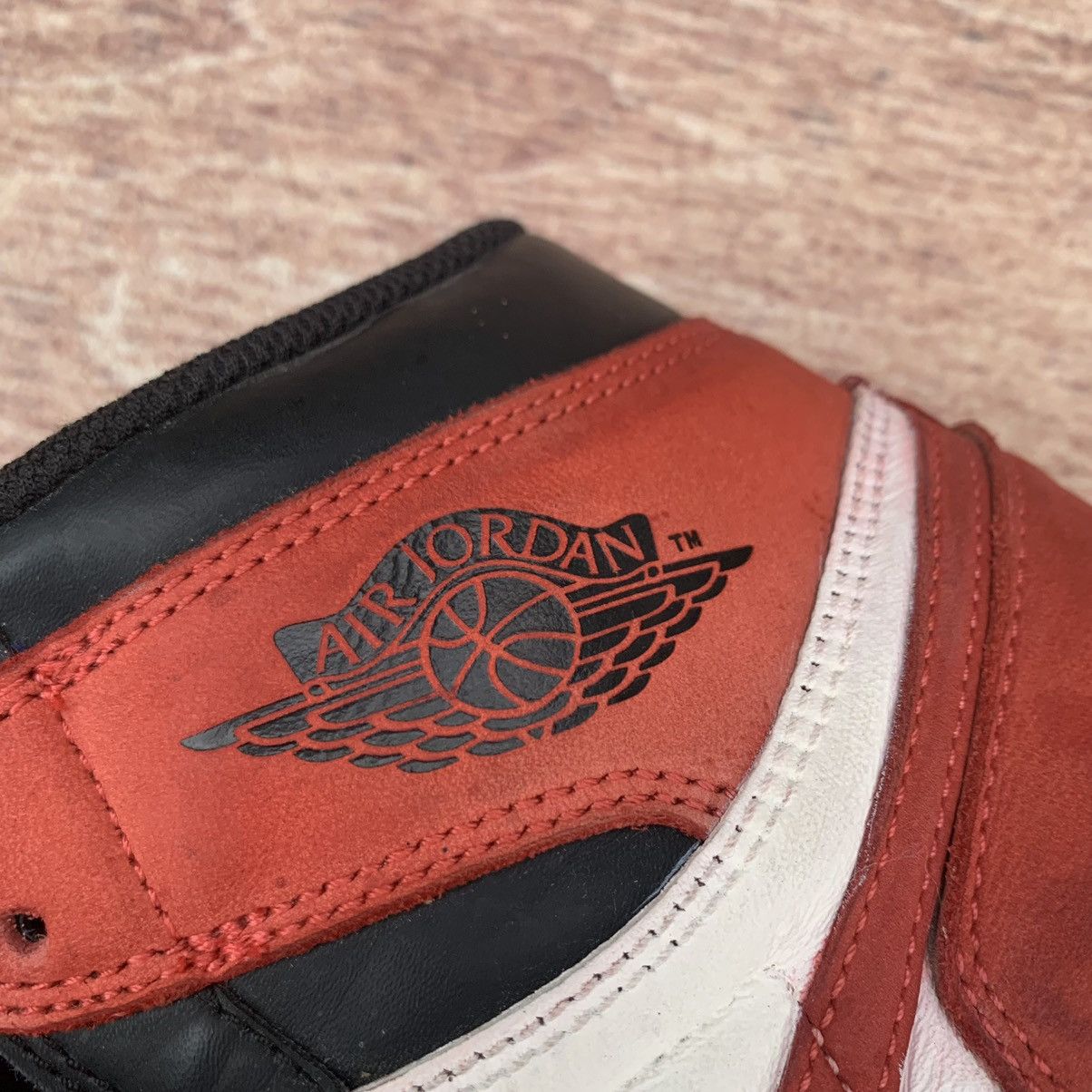 Jordan Brand × Nike Air Jordan 1 Retro High OG Track Red 2018 Size US 9 / EU 42 - 12 Thumbnail