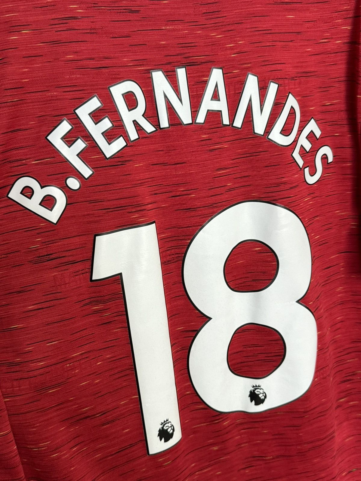 Adidas sticky prints Manchester United 20/21 Home Fernandes Jersey Size US L / EU 52-54 / 3 - 3 Thumbnail