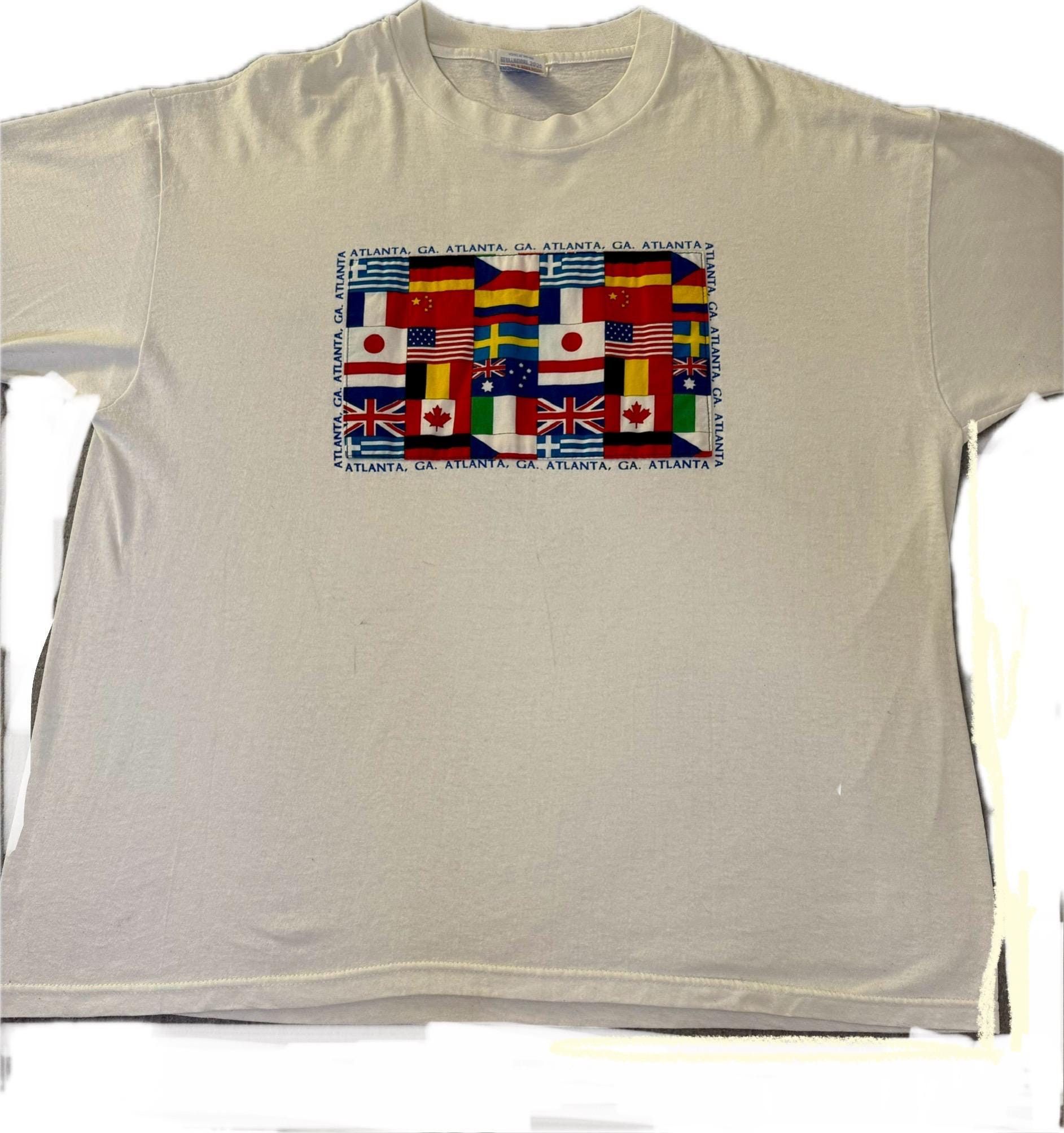 Vintage Vintage 90s World flag T-shirt. Size US XL / EU 56 / 4 - 1 Thumbnail