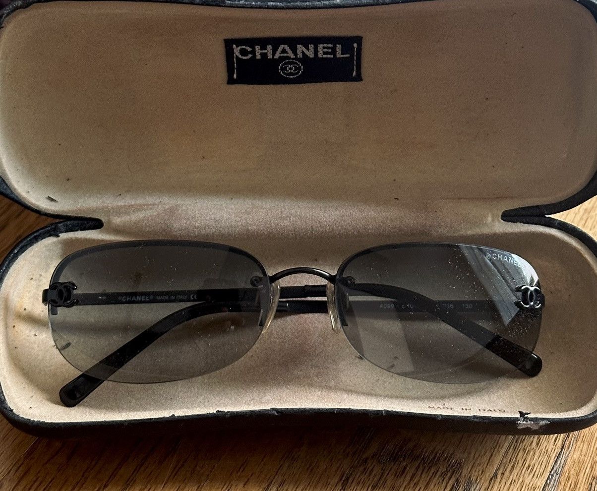 Chanel CHANEL Vintage Black Rimless Sunglasses Size ONE SIZE - 2 Thumbnail
