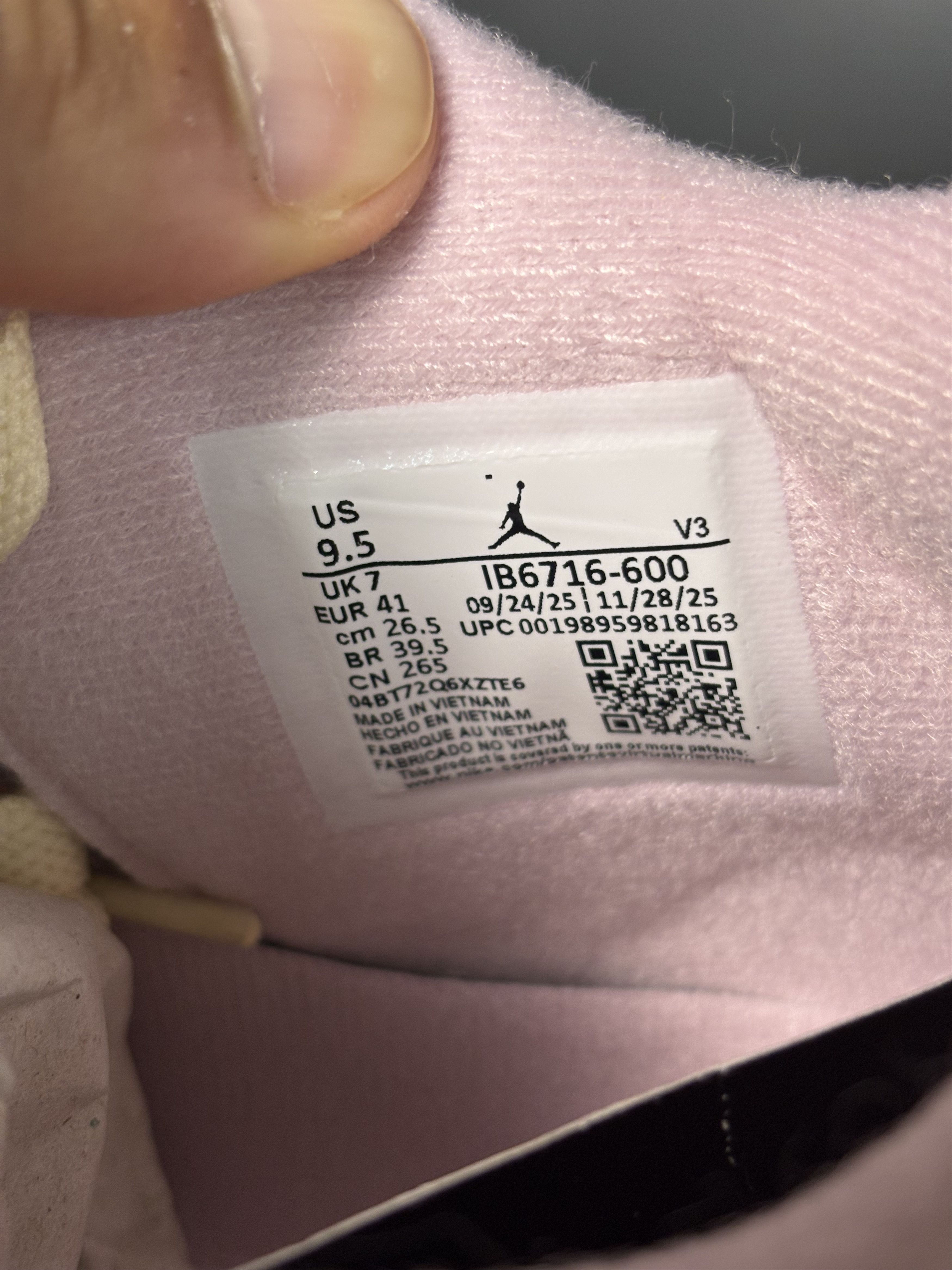 Jordan Brand Air Jordan 4 Retro "Iced Carmine" (WMNS) - Size 9.5 Size US 9.5 / EU 42-43 - 6 Thumbnail