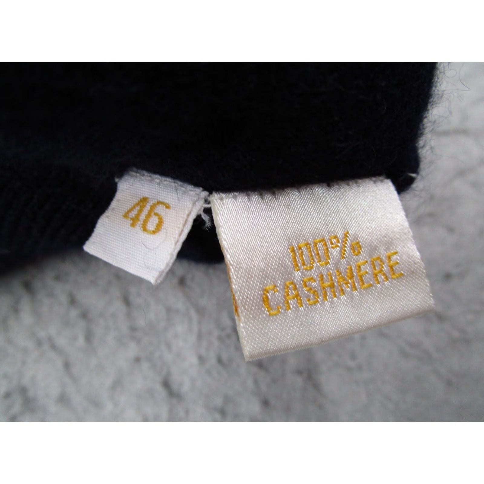 Vintage VINTAGE Denner Cashmere Sweater Mens Medium Navy Blue 100% Cashmere V-Neck Pullover Slim Fit Mens Size M Size US M / EU 48-50 / 2 - 3 Thumbnail