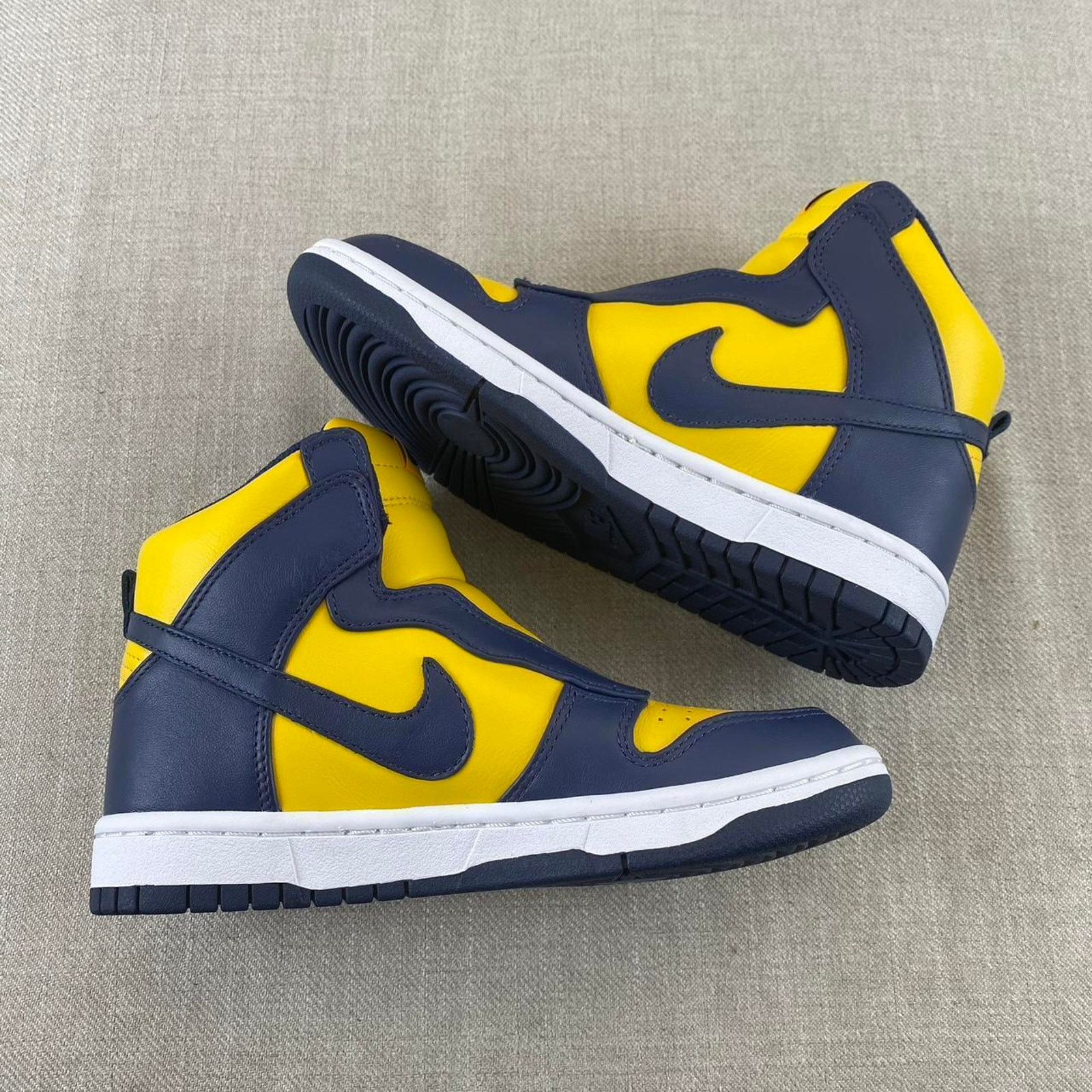 Nike 2015 NikeLab x Sacai Dunk Michigan Laceless Size US 5 / IT 35 - 4 Thumbnail