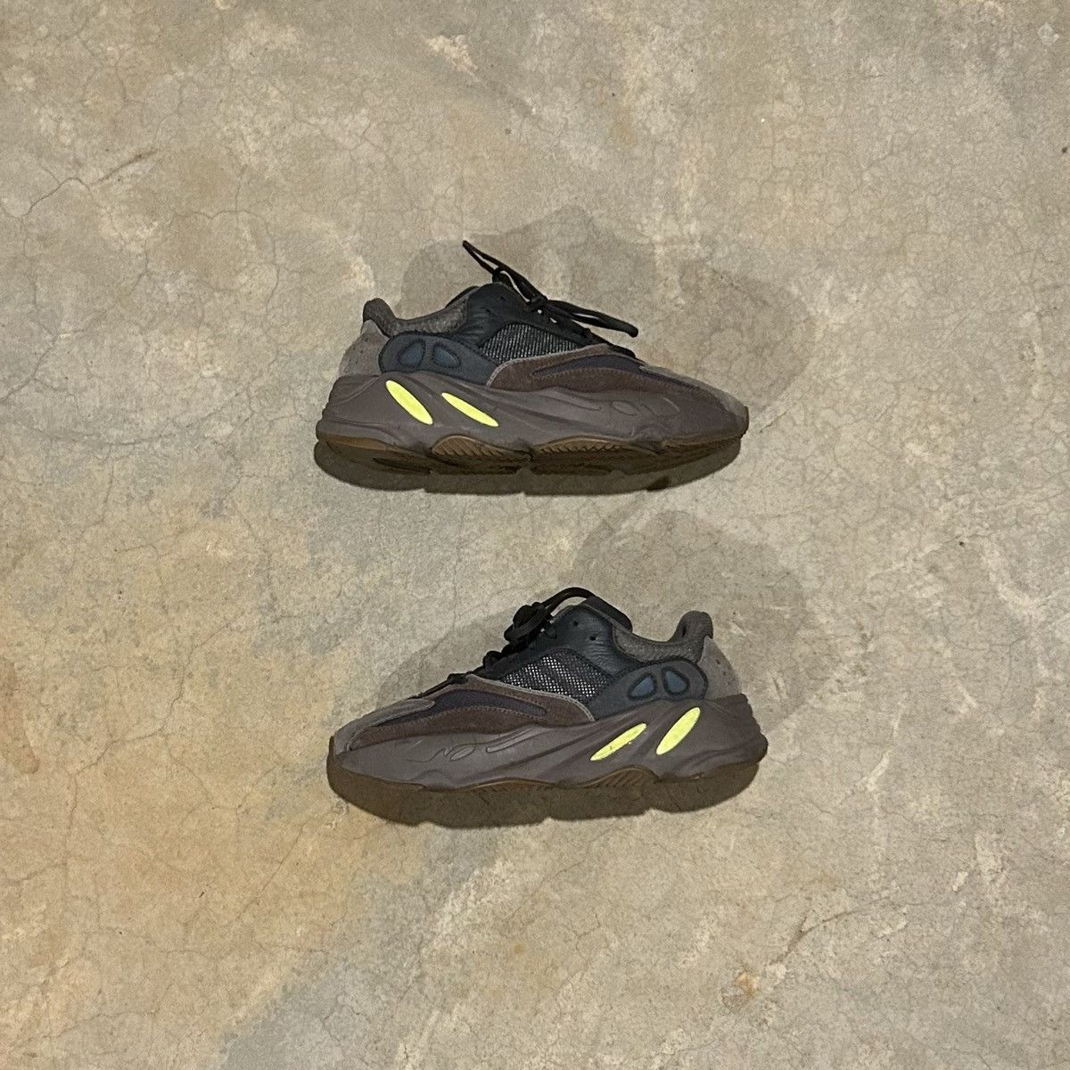 Adidas × Kanye West × Yeezy Adidas Yeezy Boost 700 Mauve 2018 US 7.5 Size US 7.5 / EU 40-41 - 3 Thumbnail