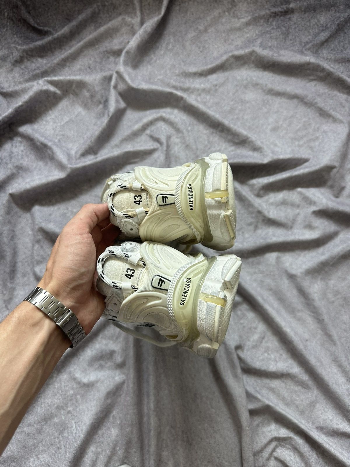 Balenciaga Balenciaga Runner Leathe Free White Sneakers Shoes Size US 10 / EU 43 - 14 Thumbnail