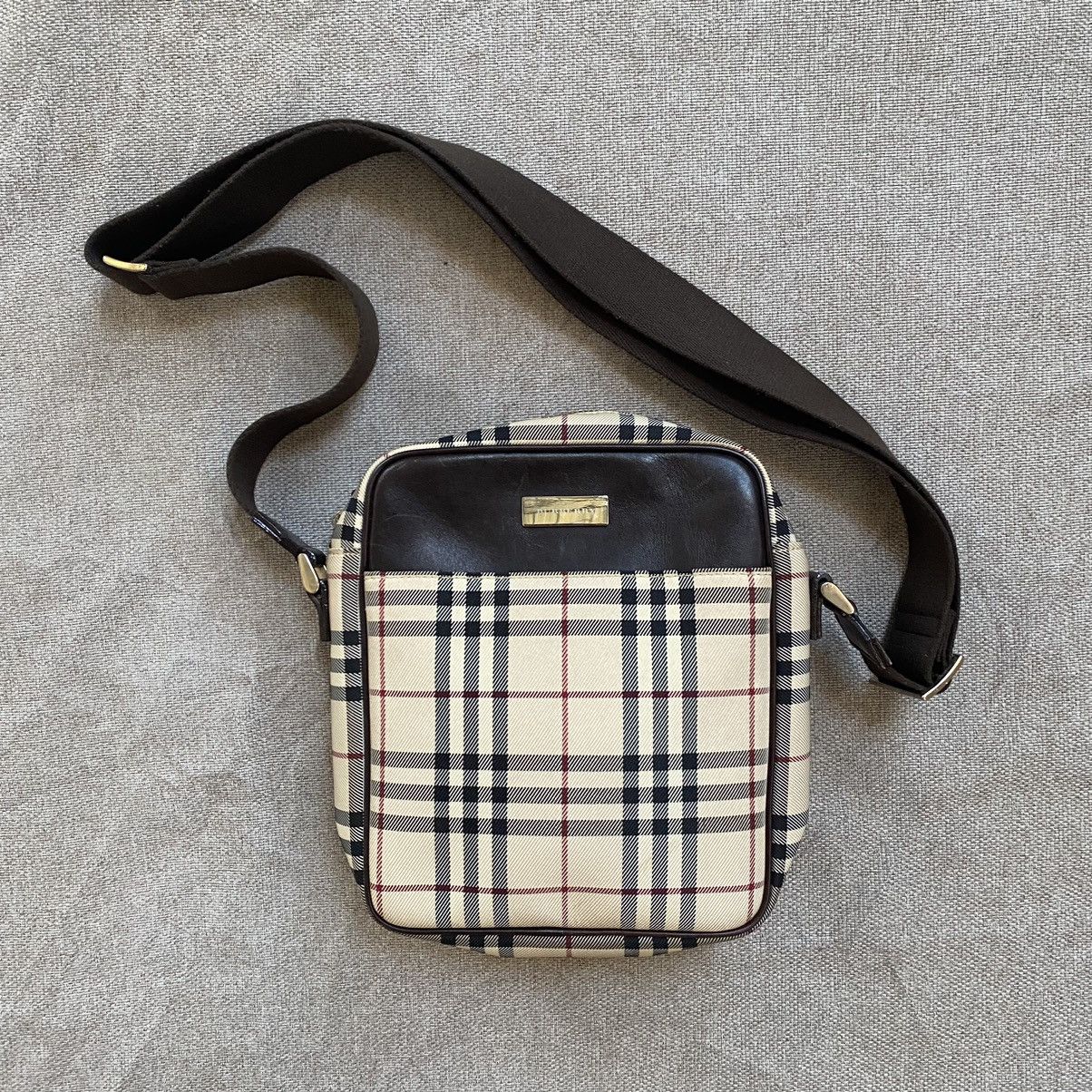 image of Vintage Burberry Shoulder Bag in Beige, Men's
