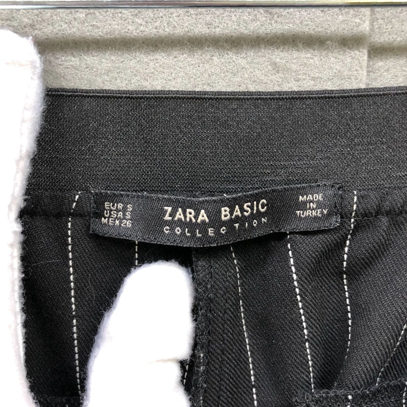 Zara Zara Dress Pants Womens S Black Polka Dot Slim Straight Leg Mid Rise Comfort Waist Dress Pants Women Size 28" / US 6 / IT 42 - 7 Thumbnail