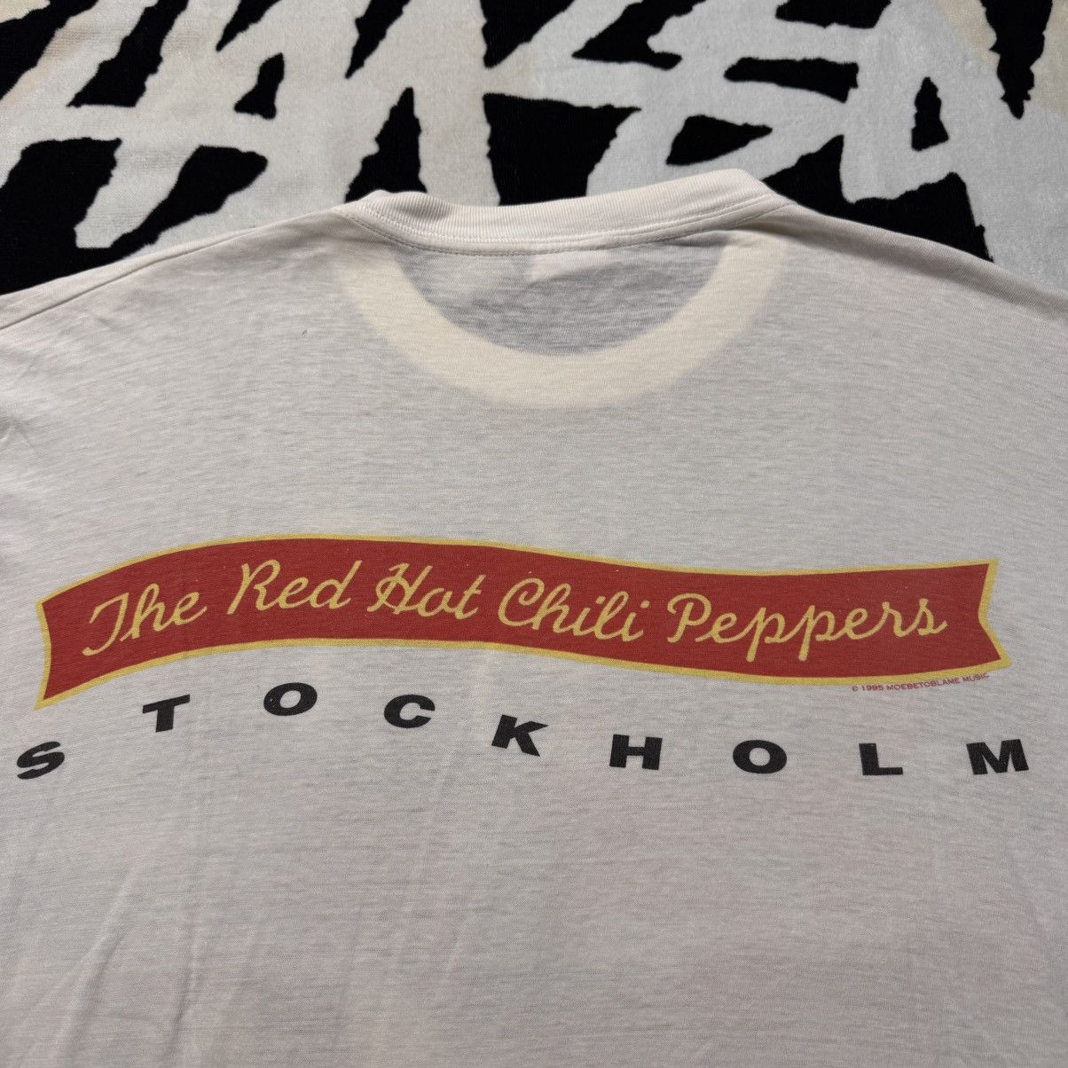 Band Tees 90's Red Hot Chili Peppers Tour Tee Size US XL / EU 56 / 4 - 6 Thumbnail