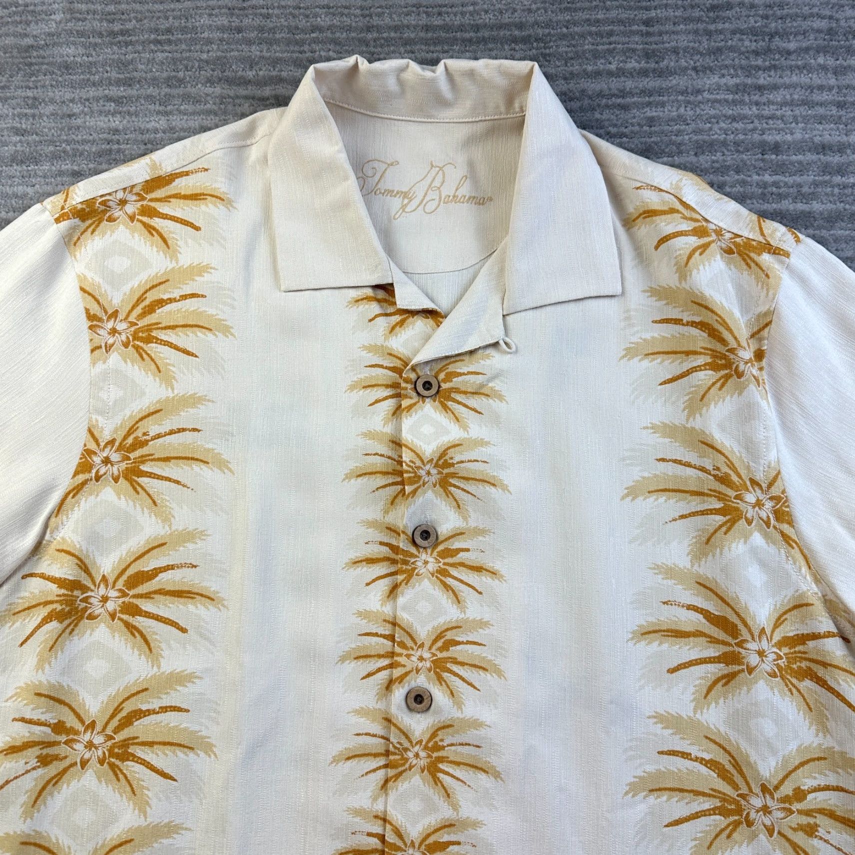 Tommy Bahama Tommy Bahama Shirt Mens Medium Beige Tan Camp Hula Girl Embroidered Panel Back Size US M / EU 48-50 / 2 - 4 Thumbnail