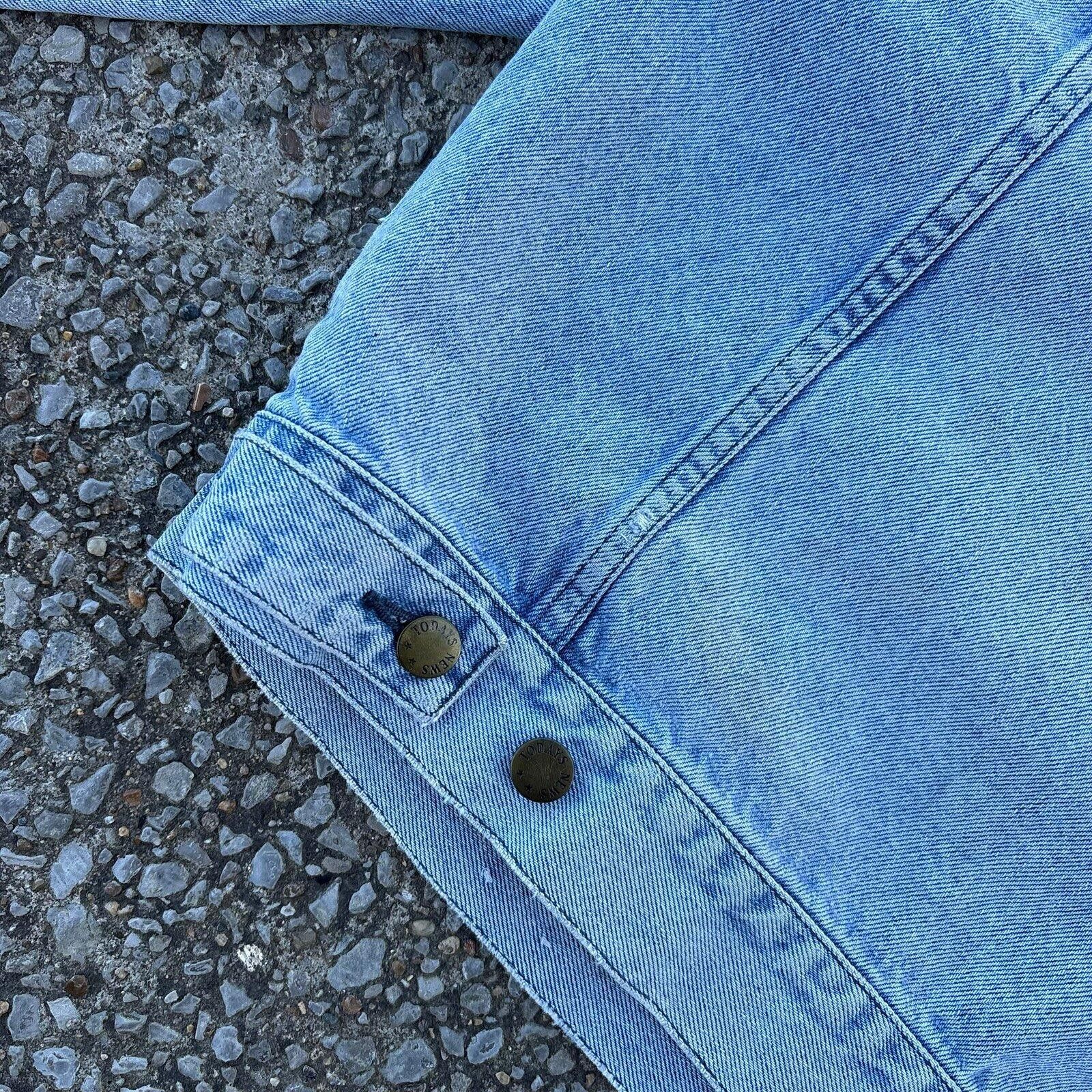 Levi's Vintage 90s light blue jean denim jacket Size US L / EU 52-54 / 3 - 5 Thumbnail