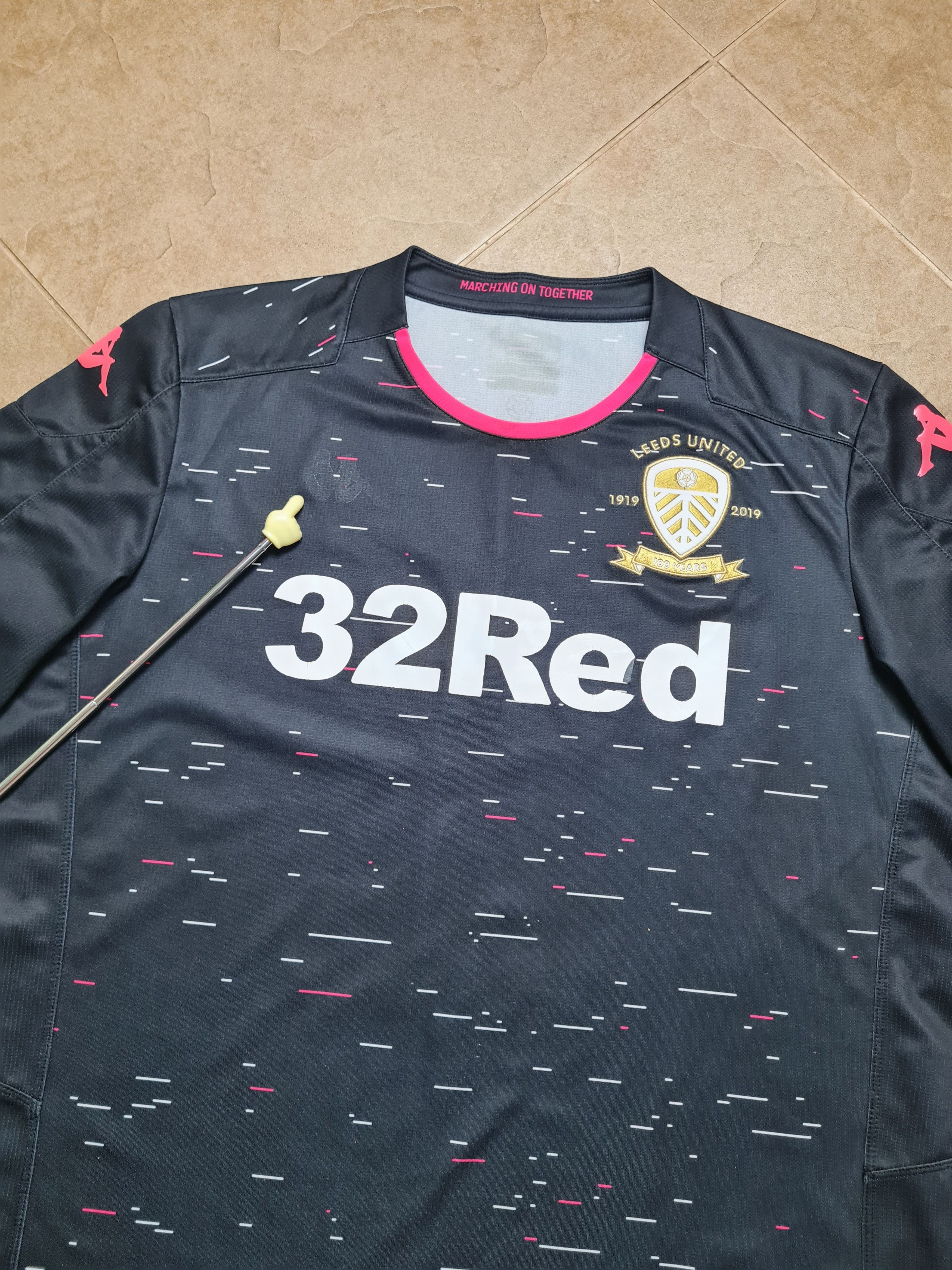 Kappa LEEDS UNITED 2019 2020 AWAY FOOTBALL SHIRT SOCCER KAPPA Size US XL / EU 56 / 4 - 9 Thumbnail