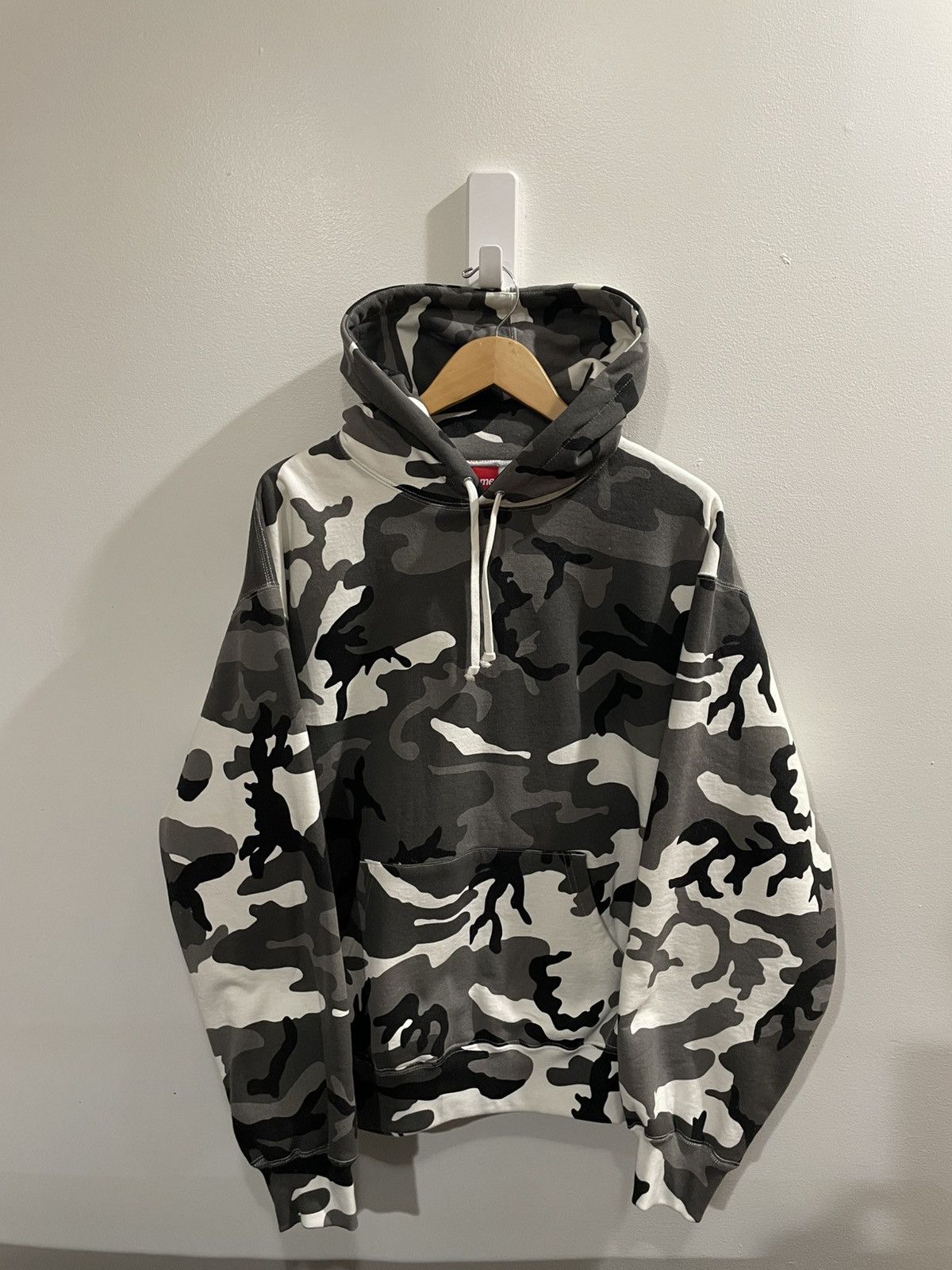 Supreme Supreme Applique Snow Camo Hoodie Size US L / EU 52-54 / 3 - 1 Thumbnail