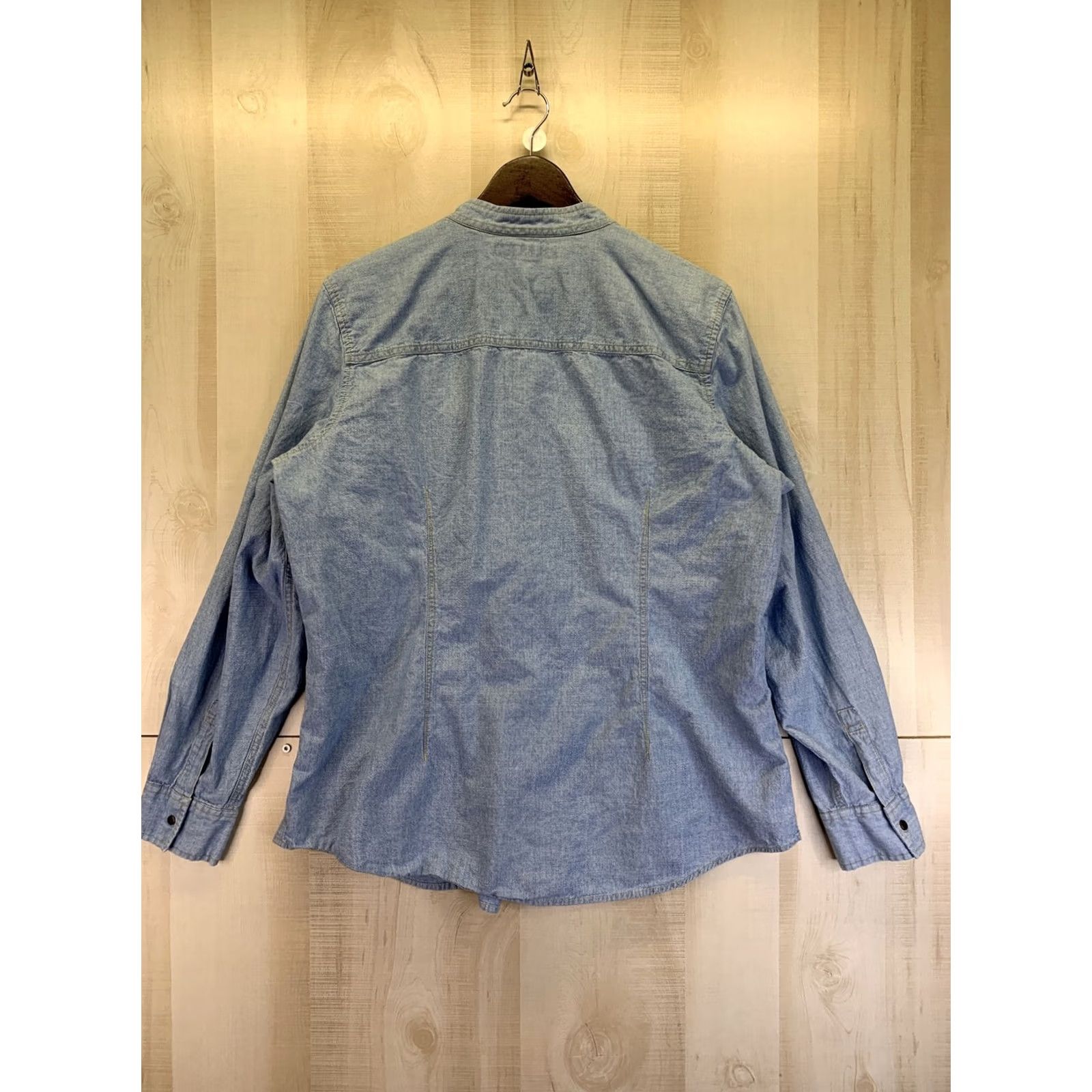 Tommy Hilfiger VINTAGE Tommy Hilfiger Woman Denim Chambray Snap Front Top 16 Blue 100% Cotton Shirt Womens Size XXL / US 16-18 / IT 52-54 - 5 Thumbnail