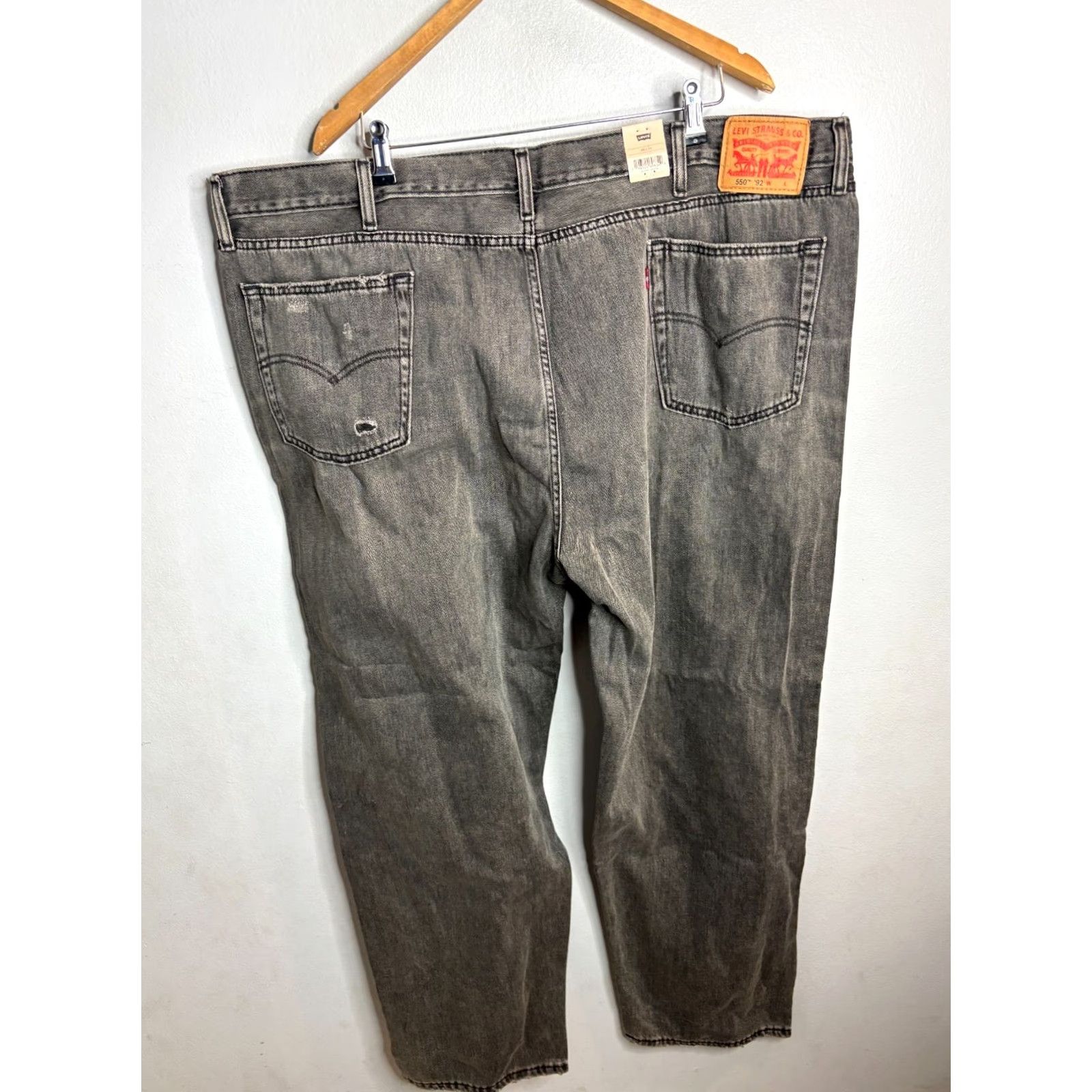 Levi's Levi's 550 Jeans Relaxed Straight Mens 48X34 Black 90s Retro Vintage Style Distressed 5-Pocket Denim Jeans Size US 32 / EU 48 - 4 Thumbnail