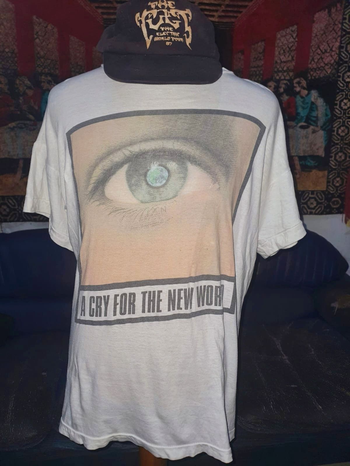 Band Tees 🌹vintage Praying Mantis L🌹 Size US L / EU 52-54 / 3 - 1 Thumbnail