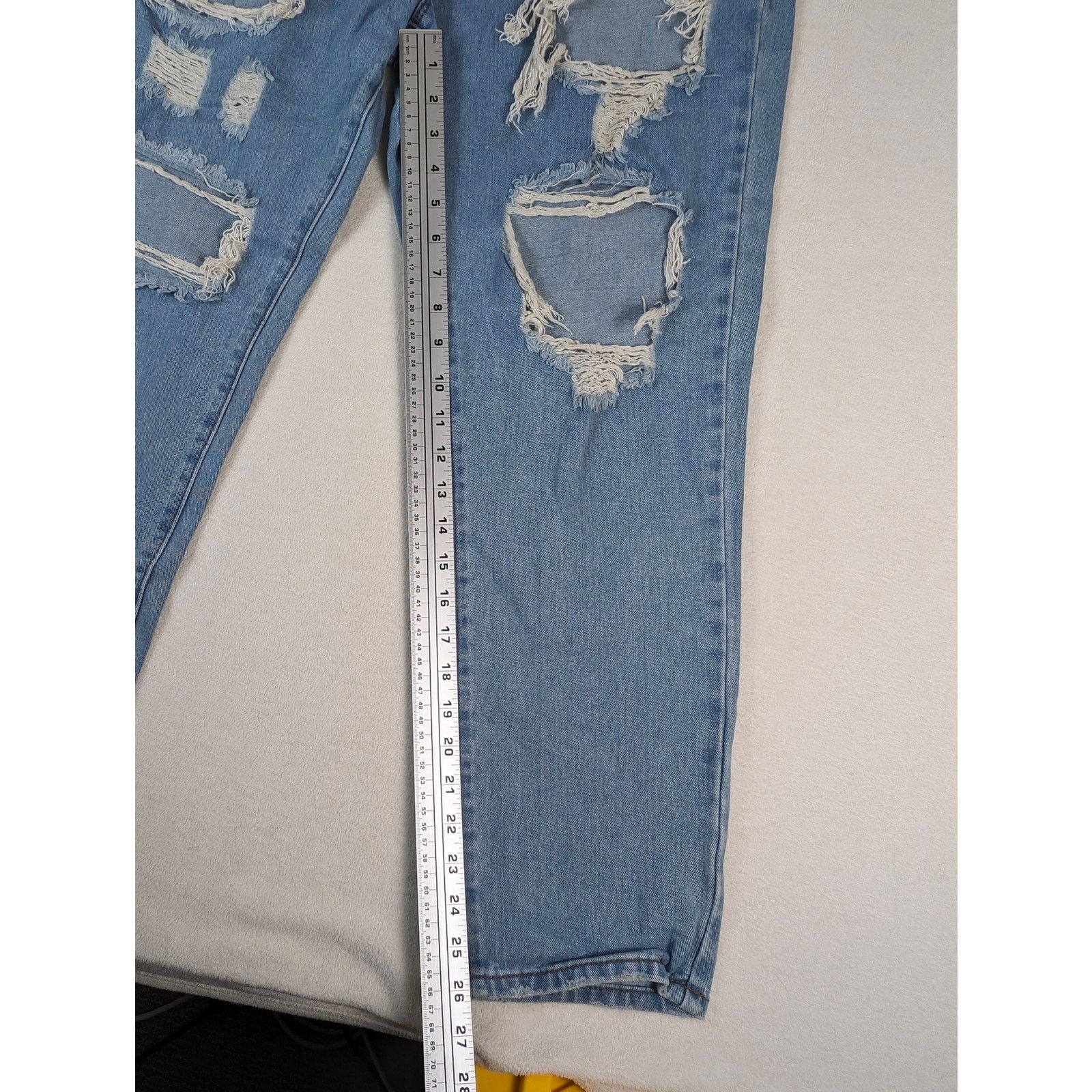 PRINCESS POLLY Princess Polly Severe Distressed Boyfriend Women's Size 14 Size 36" / US 14 / IT 50 - 5 Thumbnail