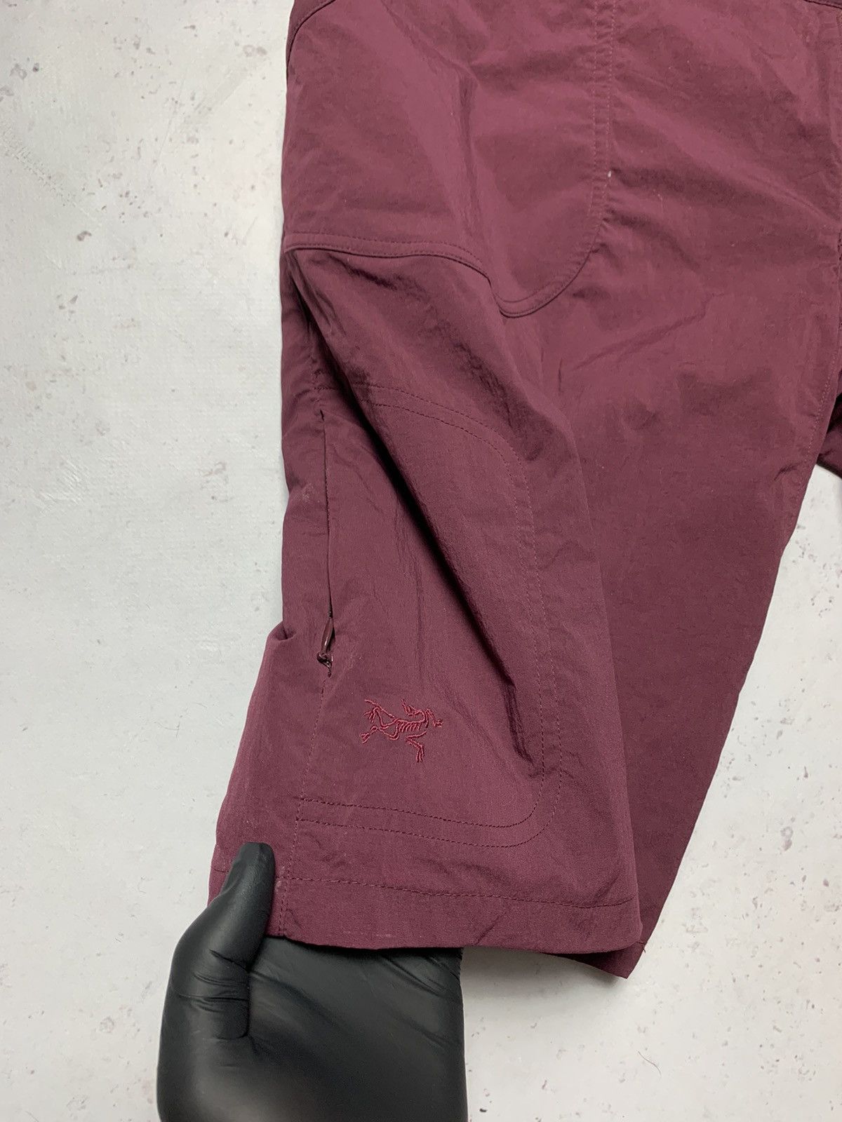 Arc'teryx × Vintage Vintage Arc'teryx Bordeaux Nylon Metal Cargo Shorts 34 Y2K Size 34" / US 12 / IT 48 - 2 Thumbnail
