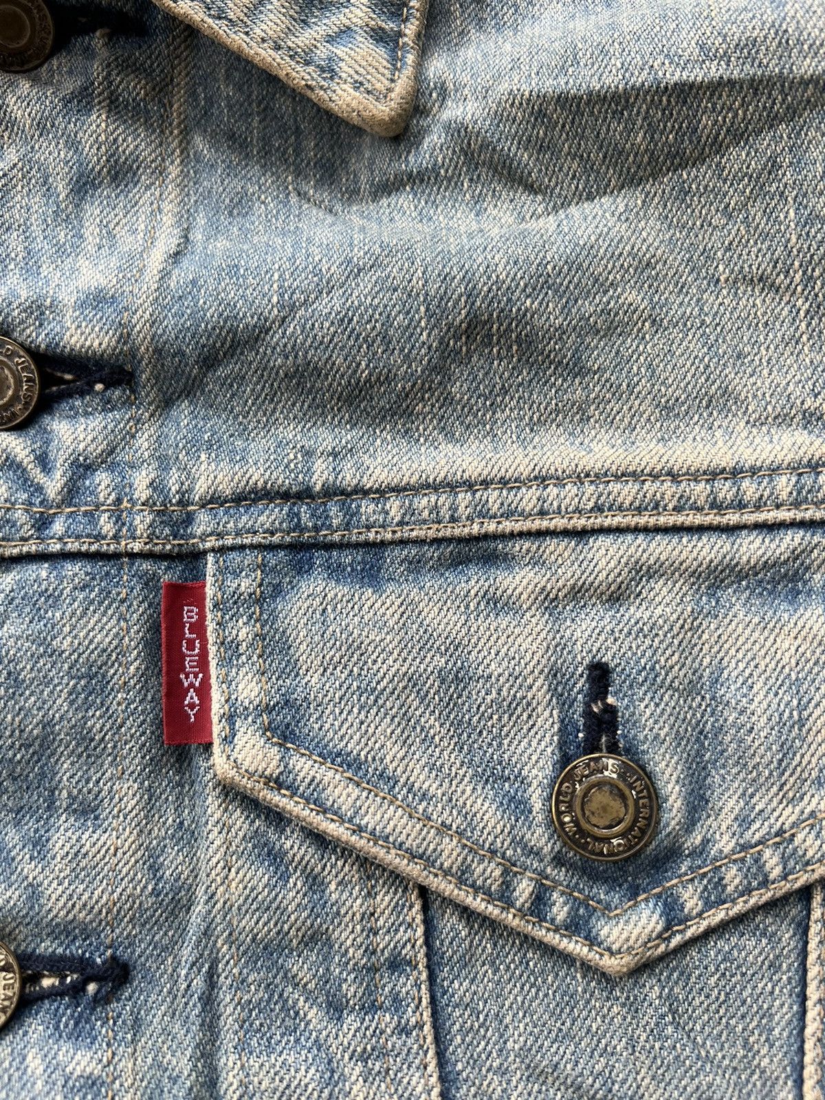 Japanese Brand (L) Vintage Blue Way Japanese Brand Sand Wash Denim Jacket Size US L / EU 52-54 / 3 - 11 Thumbnail