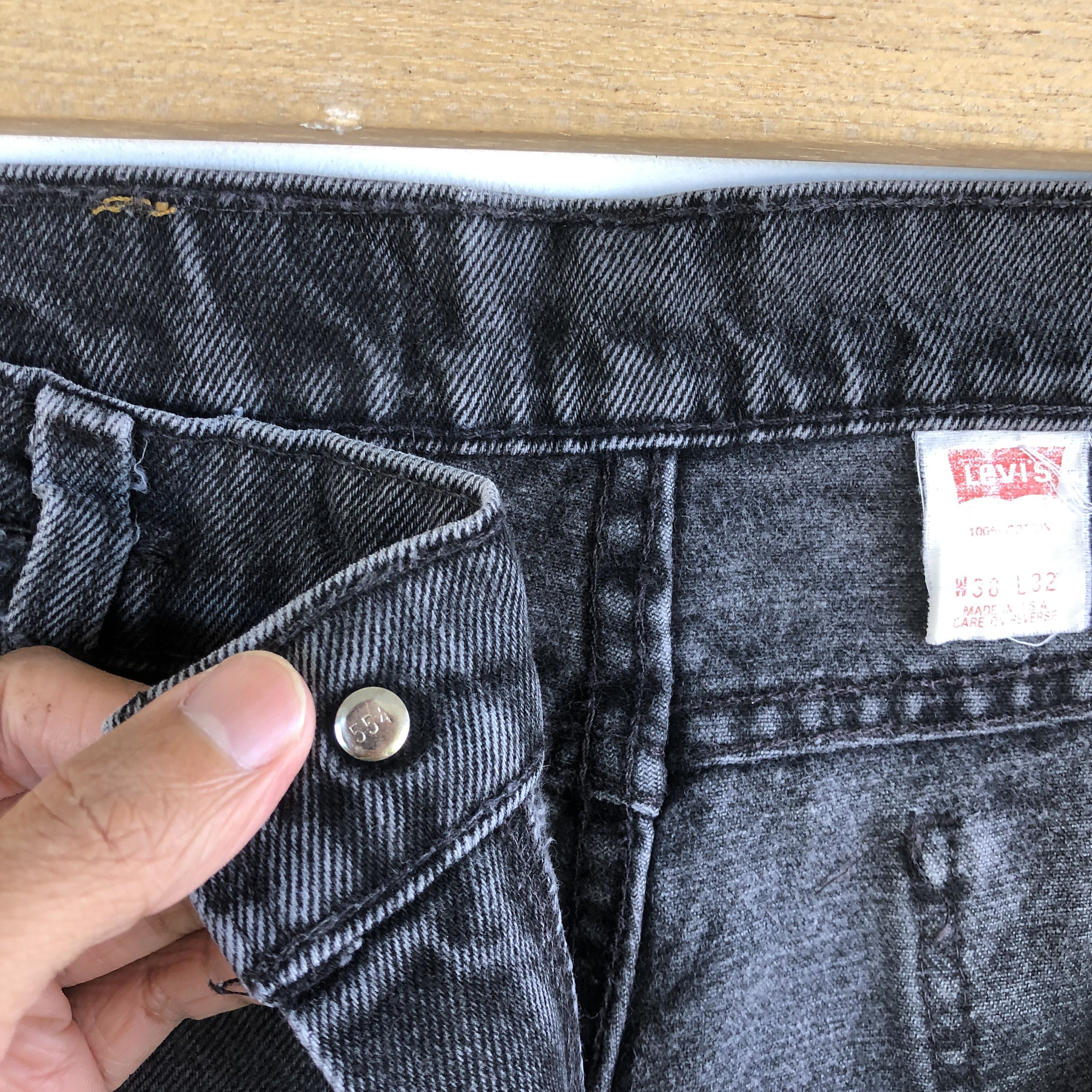 Levi's Vintage Levis 550 Jeans Faded Black Grunge Orange Tab Denim Size US 34 / EU 50 - 7 Thumbnail
