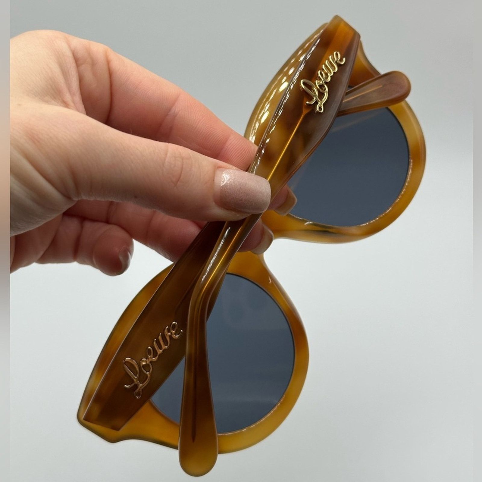 Loewe Loewe Curvy Sunglasses LW40126I 53V Havana Dark Blue Women Size ONE SIZE - 8 Thumbnail