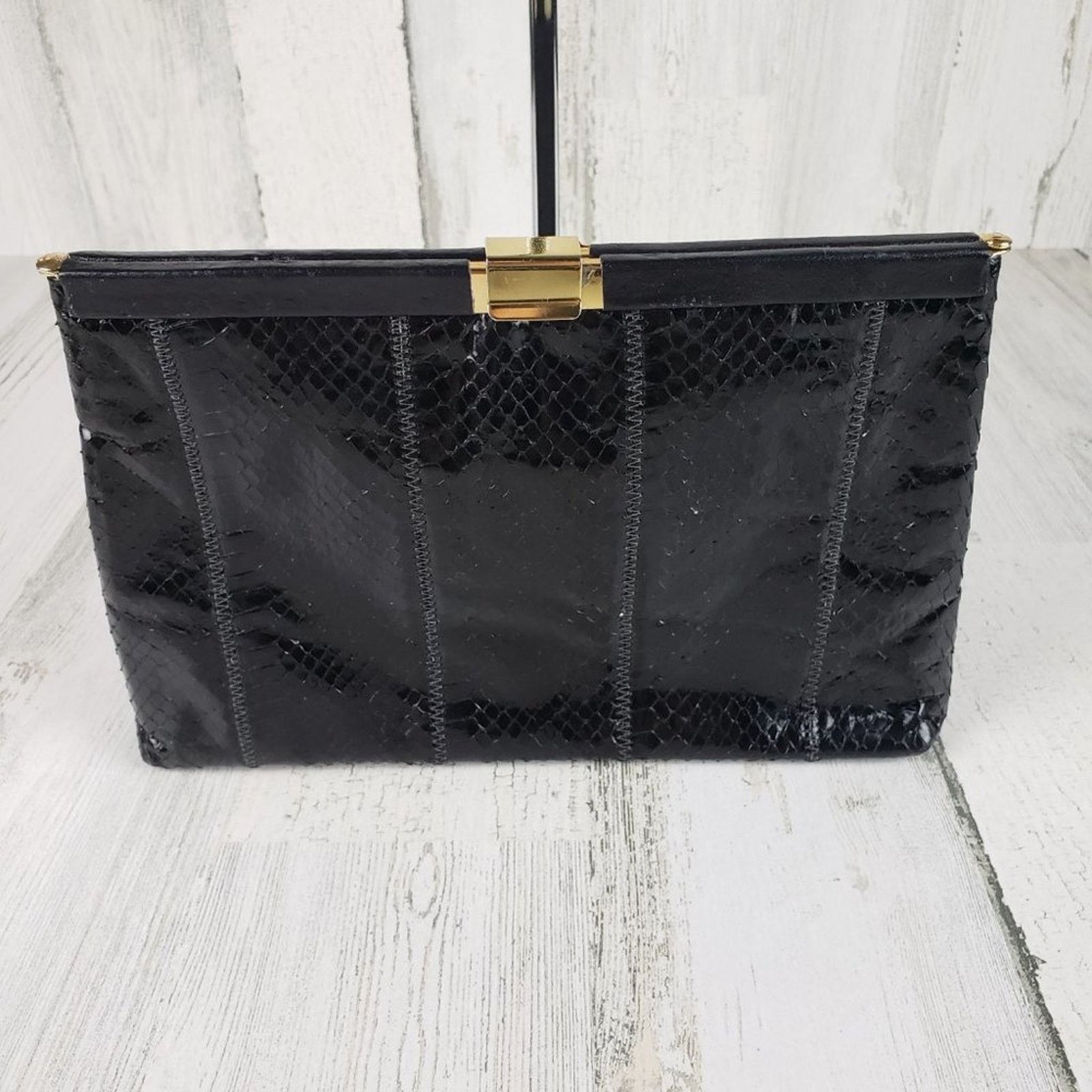 Other Palizzio Shiny Black Gold Chain Snakeskin Textured Shoulder Size ONE SIZE - 9 Thumbnail