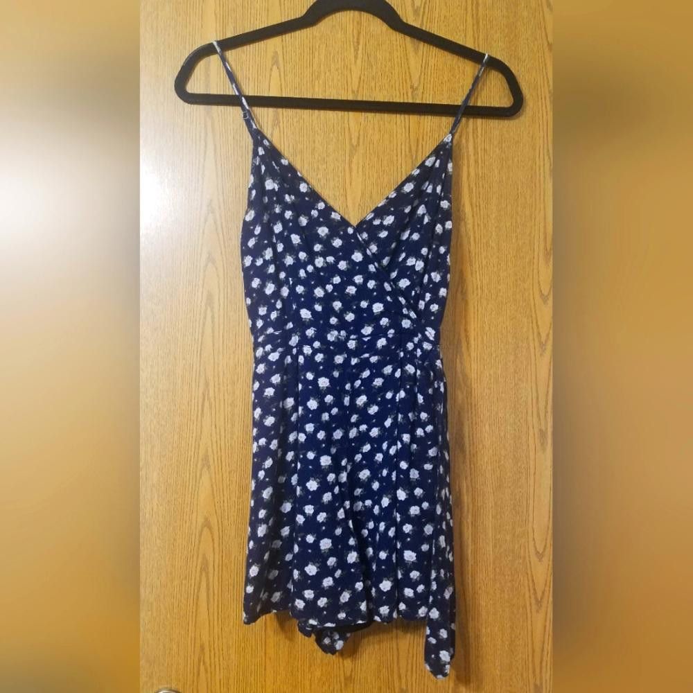 Abercrombie & Fitch Abercrombie & Fitch Romper Size XS Size 26" / US 2 / IT 38 - 1 Thumbnail