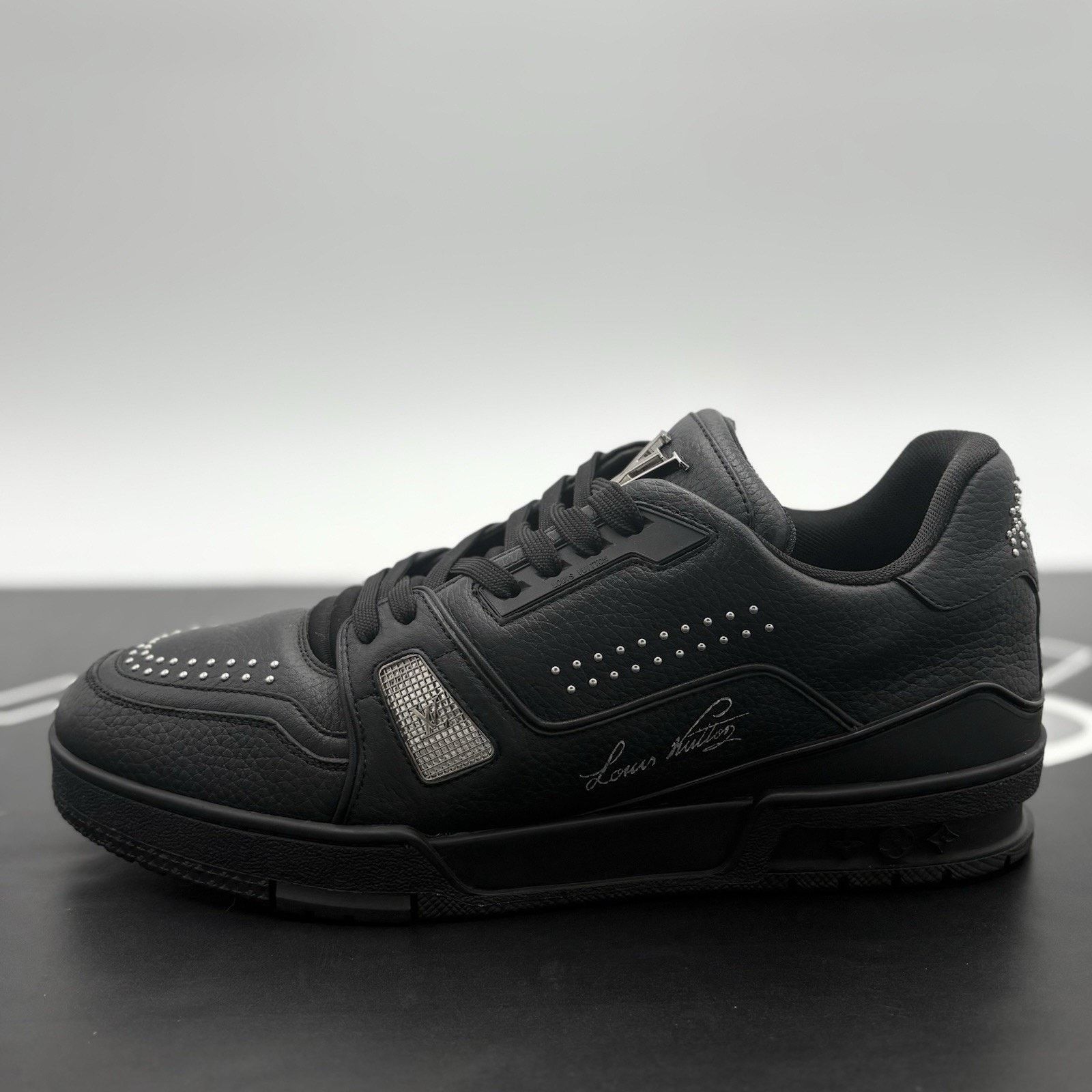 Louis Vuitton 9-9.5 Louis Vuitton Studded Trainer ' Black ' | SUPER CLEAN! Size US 9 / EU 42 - 8 Thumbnail