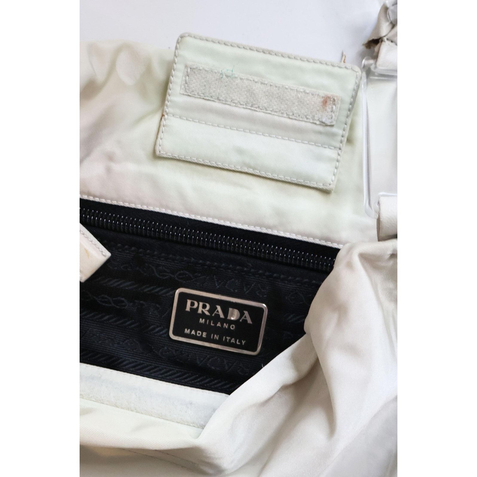 Prada Vintage PRADA White Nylon + Lucite Handle Hobo Bag Size ONE SIZE - 9 Thumbnail