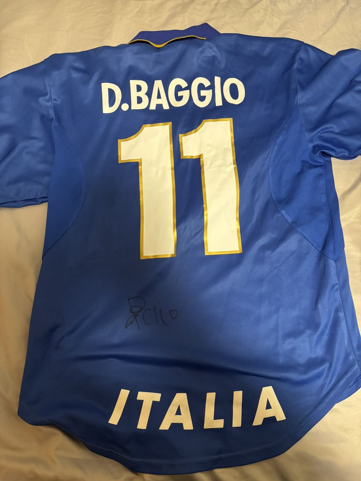 Nike Italy 1996 d baggio signed shirt with autograph Size US L / EU 52-54 / 3 - 2 Thumbnail