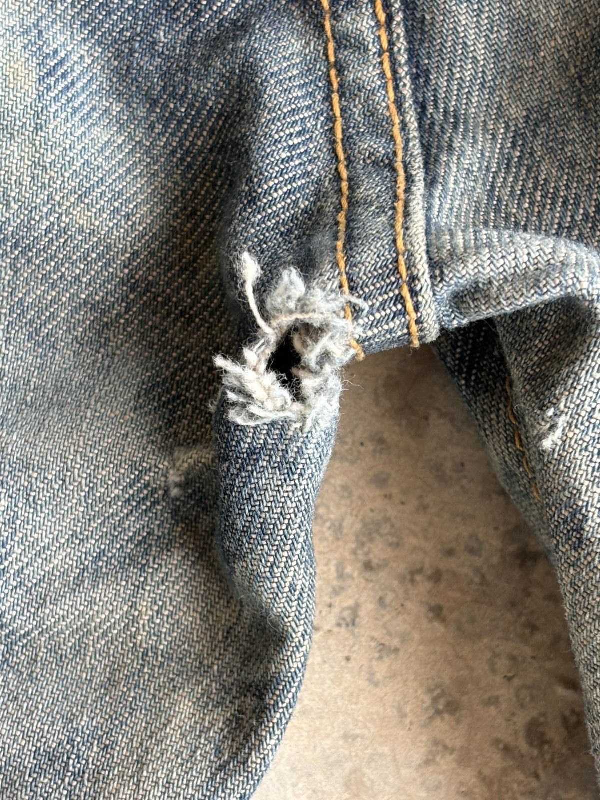 Undercover Undercoverism Distressed Fade Denim Jeans Size US 33 - 8 Thumbnail