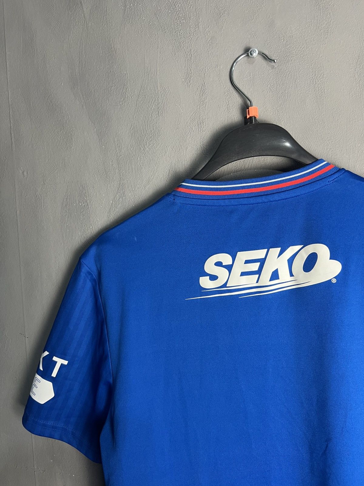 Vintage Rangers Glasgow CASTORE Soccer Jersey Size US S / EU 44-46 / 1 - 11 Thumbnail