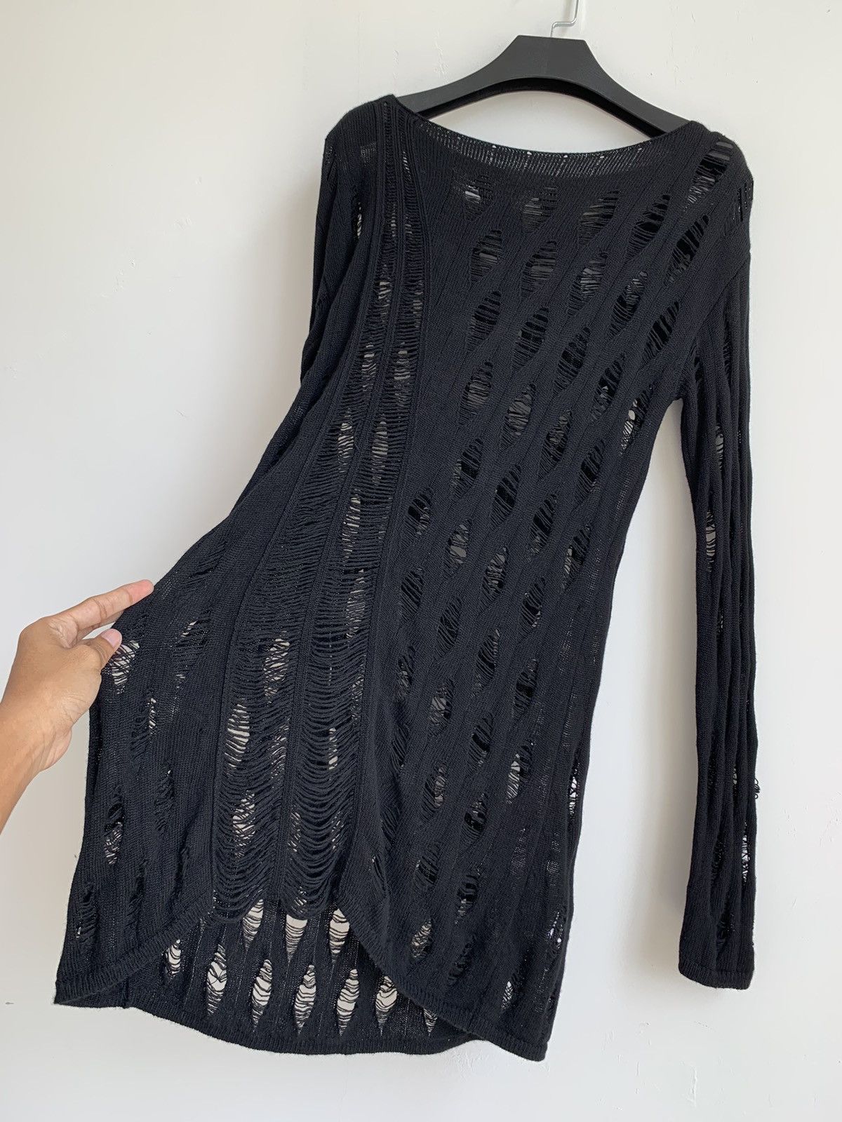 Alexander McQueen Alexander McQueen Distressed Knit Tops Size L / US 10 / IT 46 - 13 Thumbnail