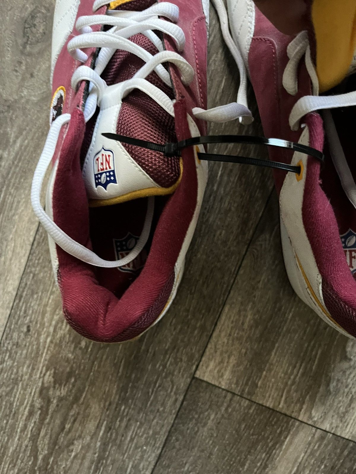 Reebok Reebok RB 507 NFL Washington Redskins Men's Sneakers Size US 11 / EU 44 - 12 Thumbnail