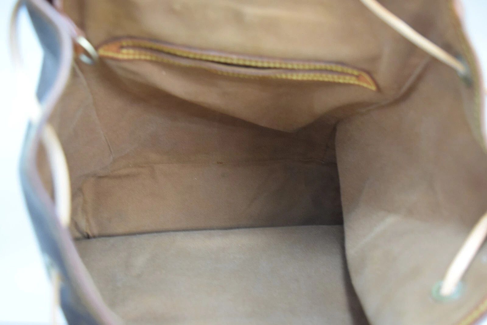 Louis Vuitton Louis Vuitton Montsouris GM Backpack Monogram Canvas M51135 Size ONE SIZE - 13 Thumbnail
