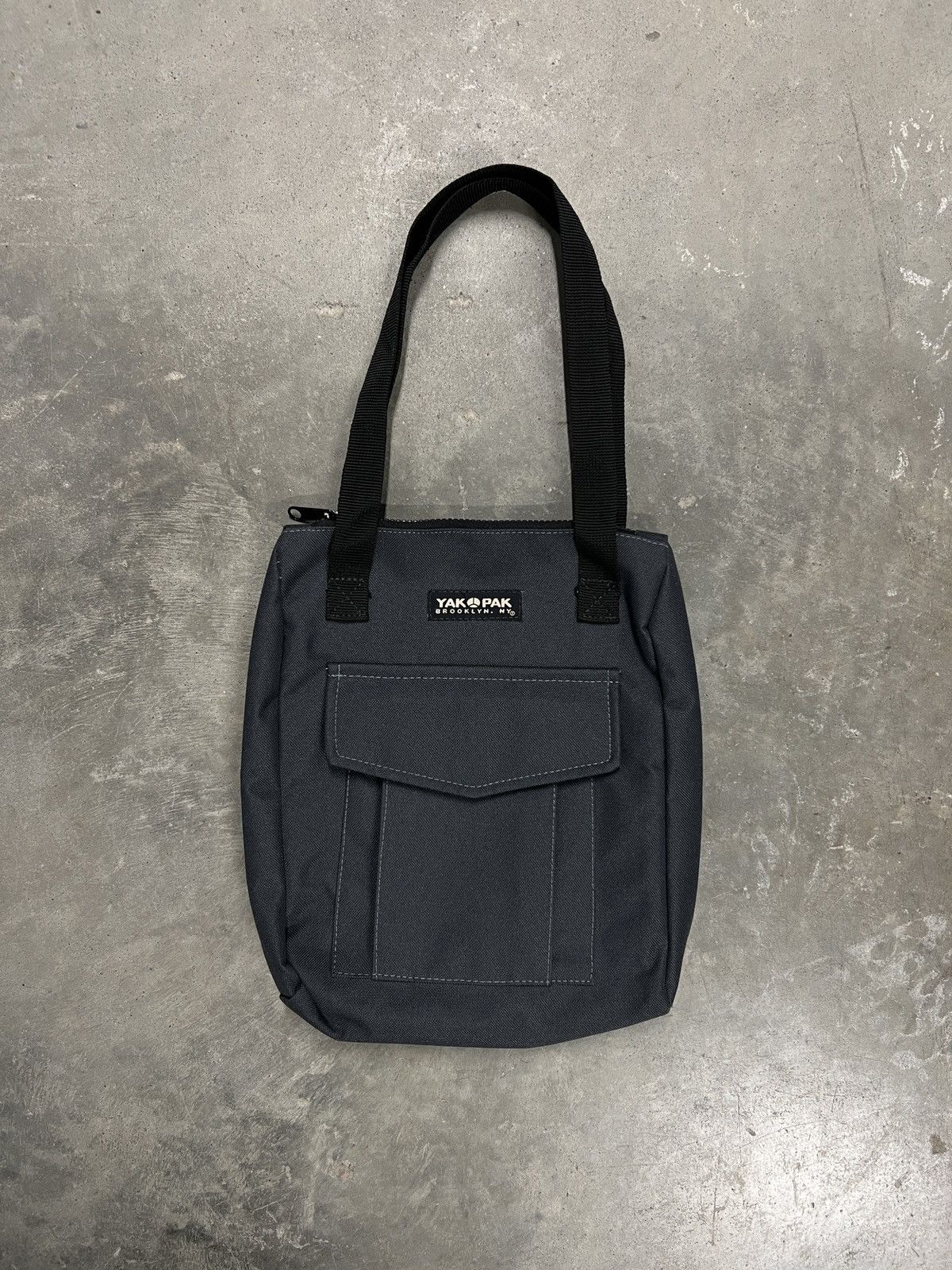 Vintage Yak Pak Shoulder Hand Tote Bag in Grey, Women's