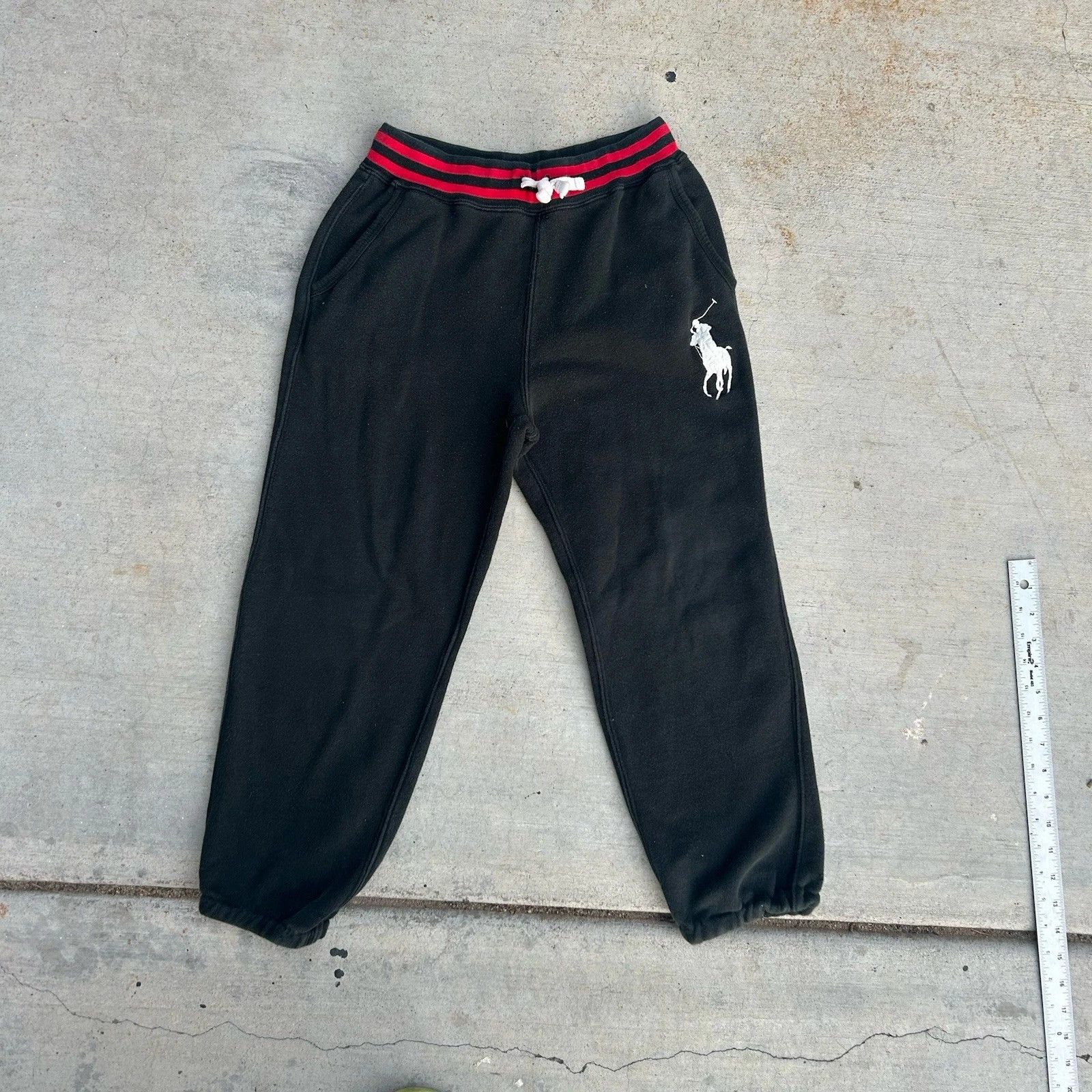 Polo Ralph Lauren Polo Ralph Lauren Sweatpants Boys Medium Black Fleece Jogger Size US 26 / EU 42 - 1 Thumbnail