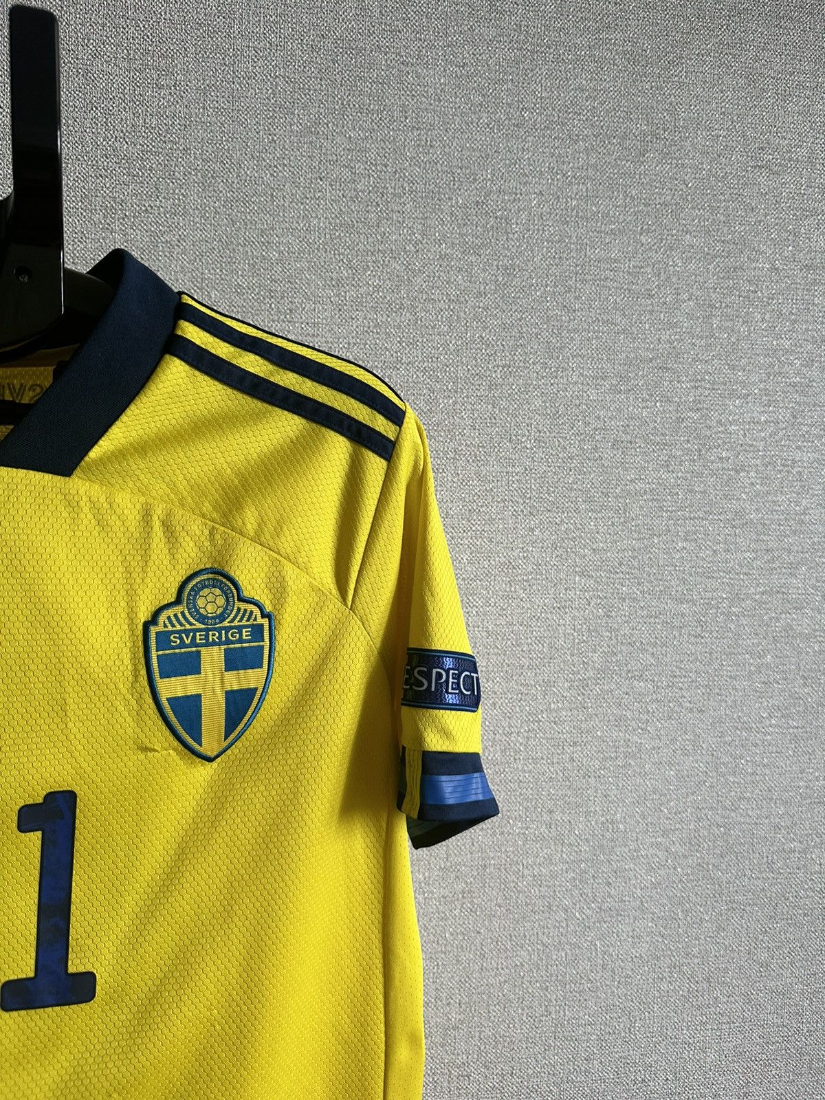 Adidas 🇸🇪 2020 Adidas Sweden Ibrahimovic Euro Soccer Jersey Size US S / EU 44-46 / 1 - 3 Thumbnail