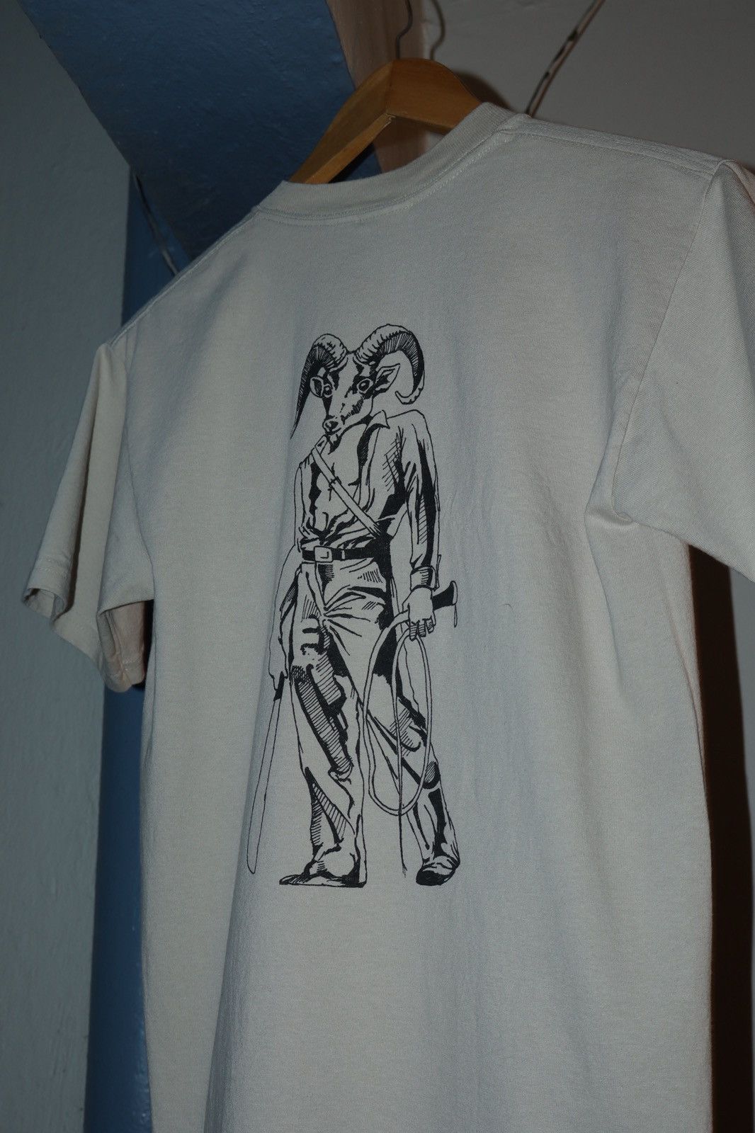 Vintage Vintage 00’s Indiana Jones and the temple of groove Size US S / EU 44-46 / 1 - 6 Thumbnail