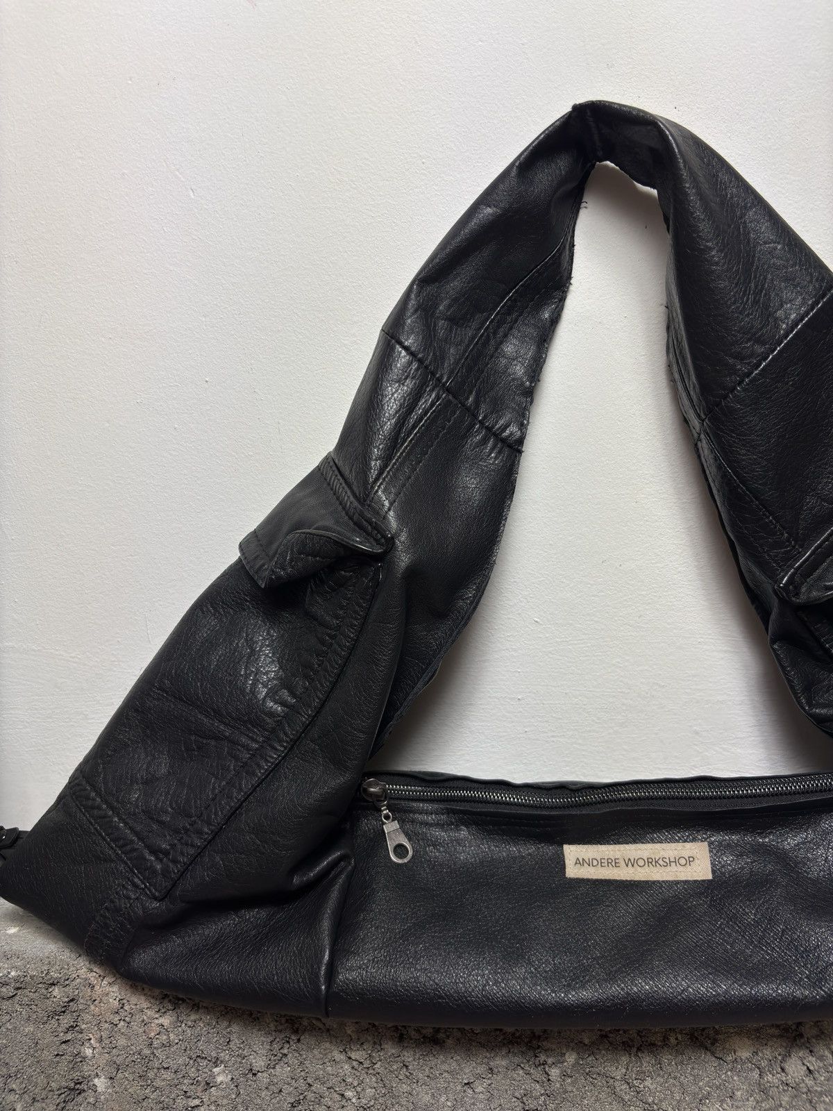 Designer Hobo leather bag black avant garde Size ONE SIZE - 2 Thumbnail