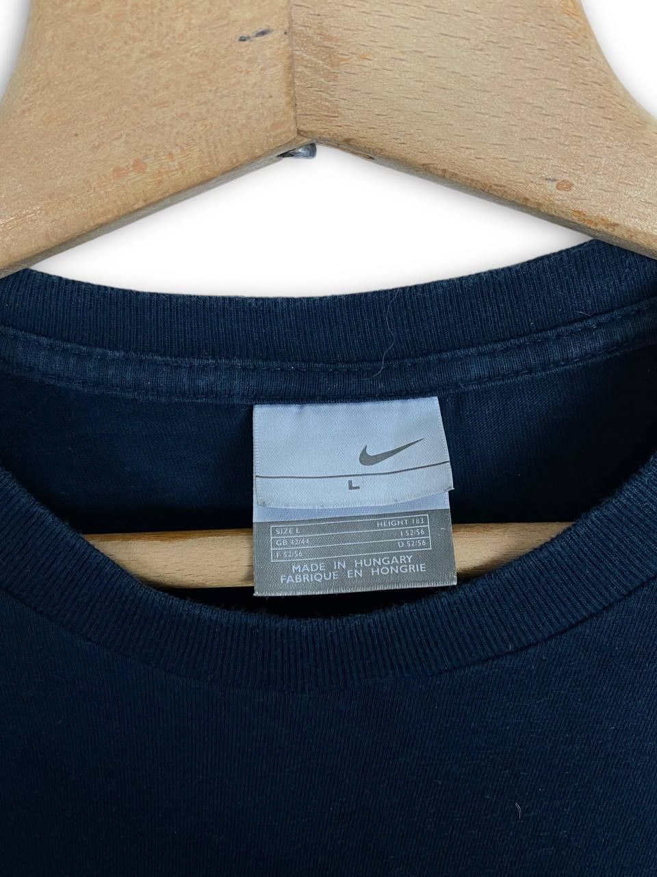 Nike 00s Vintage NIKE Silver Tag Big Logo T- Shirt M502 Size US L / EU 52-54 / 3 - 3 Thumbnail