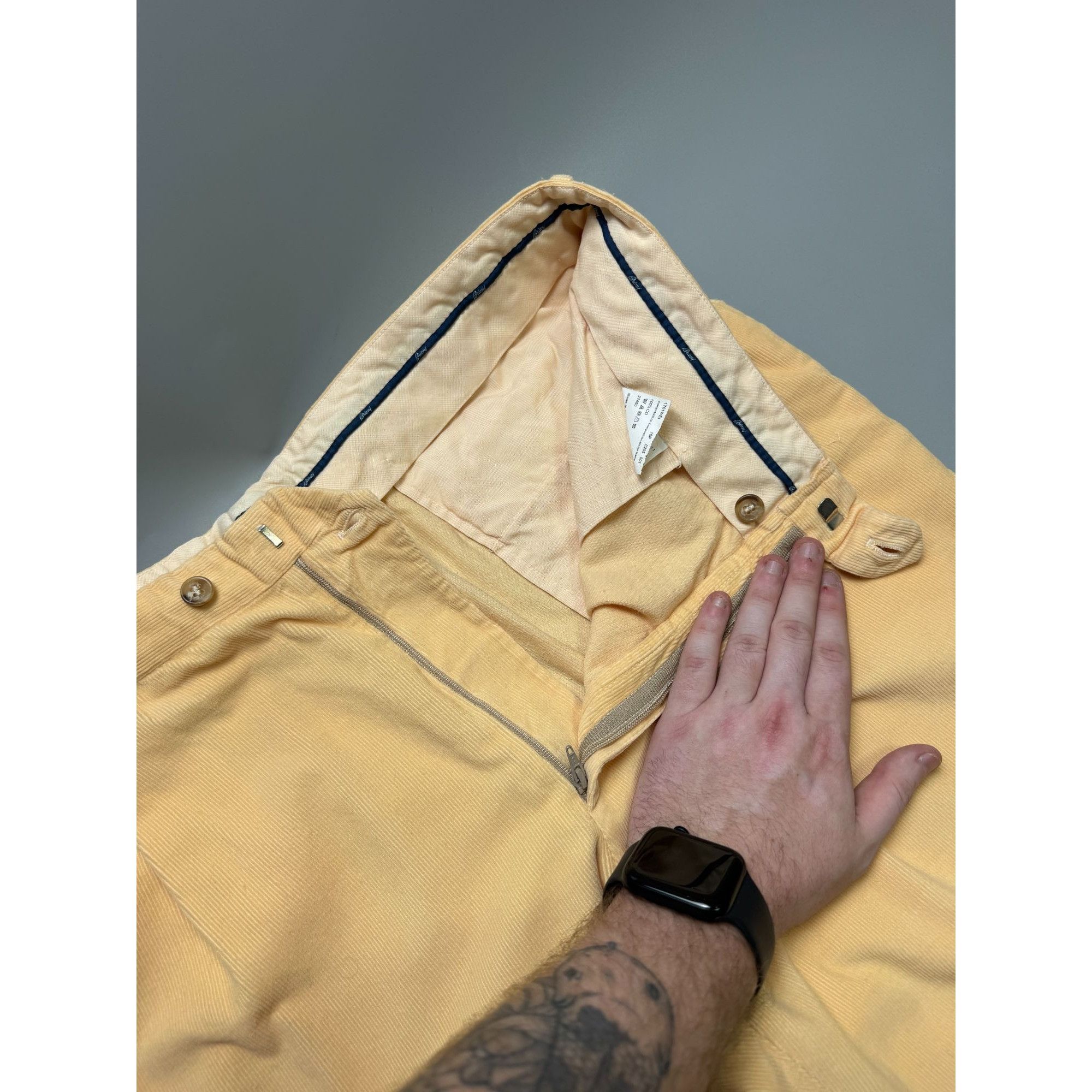 Brioni Brioni Cervinia Corduroy Yellow Formal Trousers (Y1142) Size US 38 / EU 54 - 5 Thumbnail