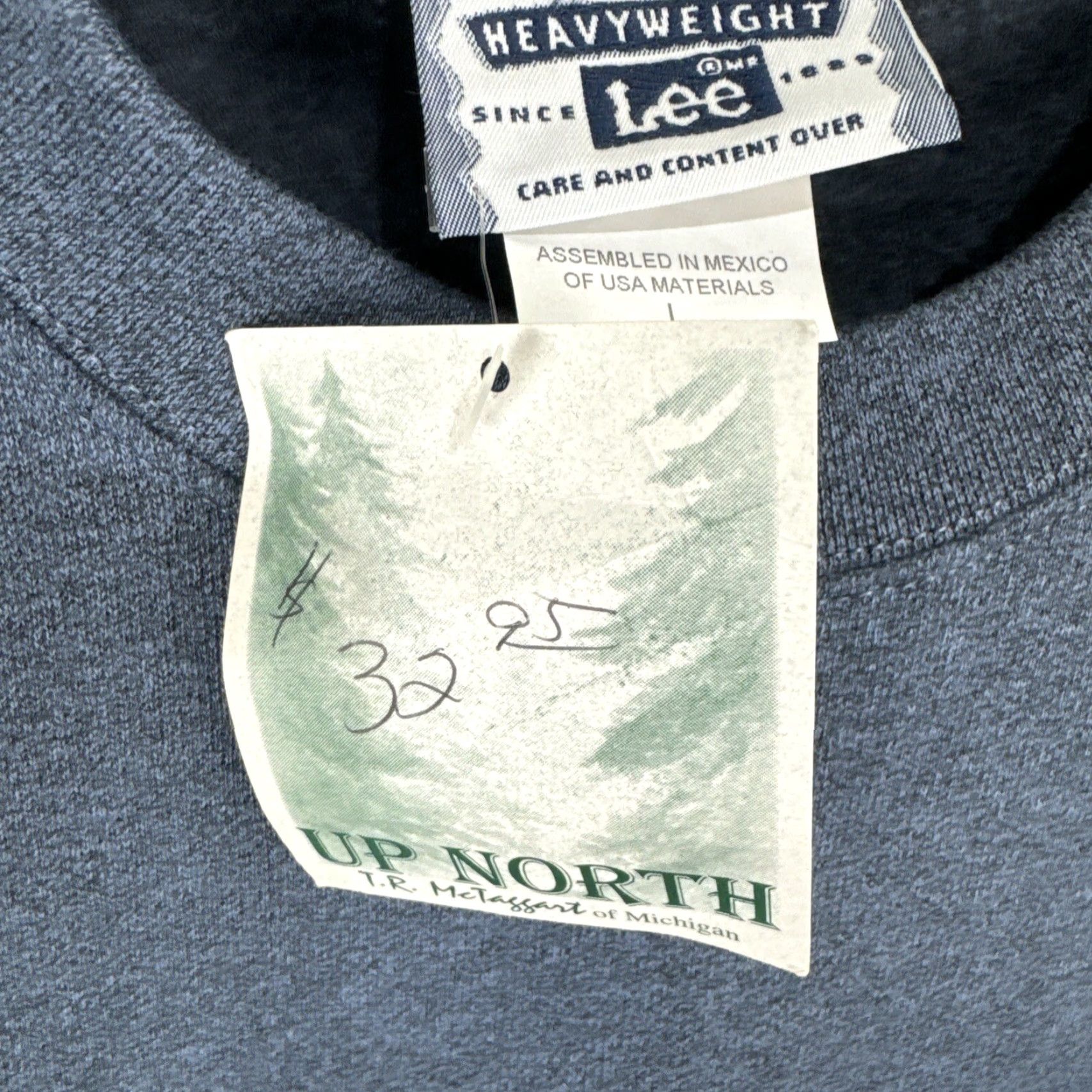 Vintage VINTAGE Lee Snow Happens Sweatshirt Gray L Adults Casual 1990s Winter Embroidered Snowman Grunge Men’s or Women’s Size US L / EU 52-54 / 3 - 5 Thumbnail