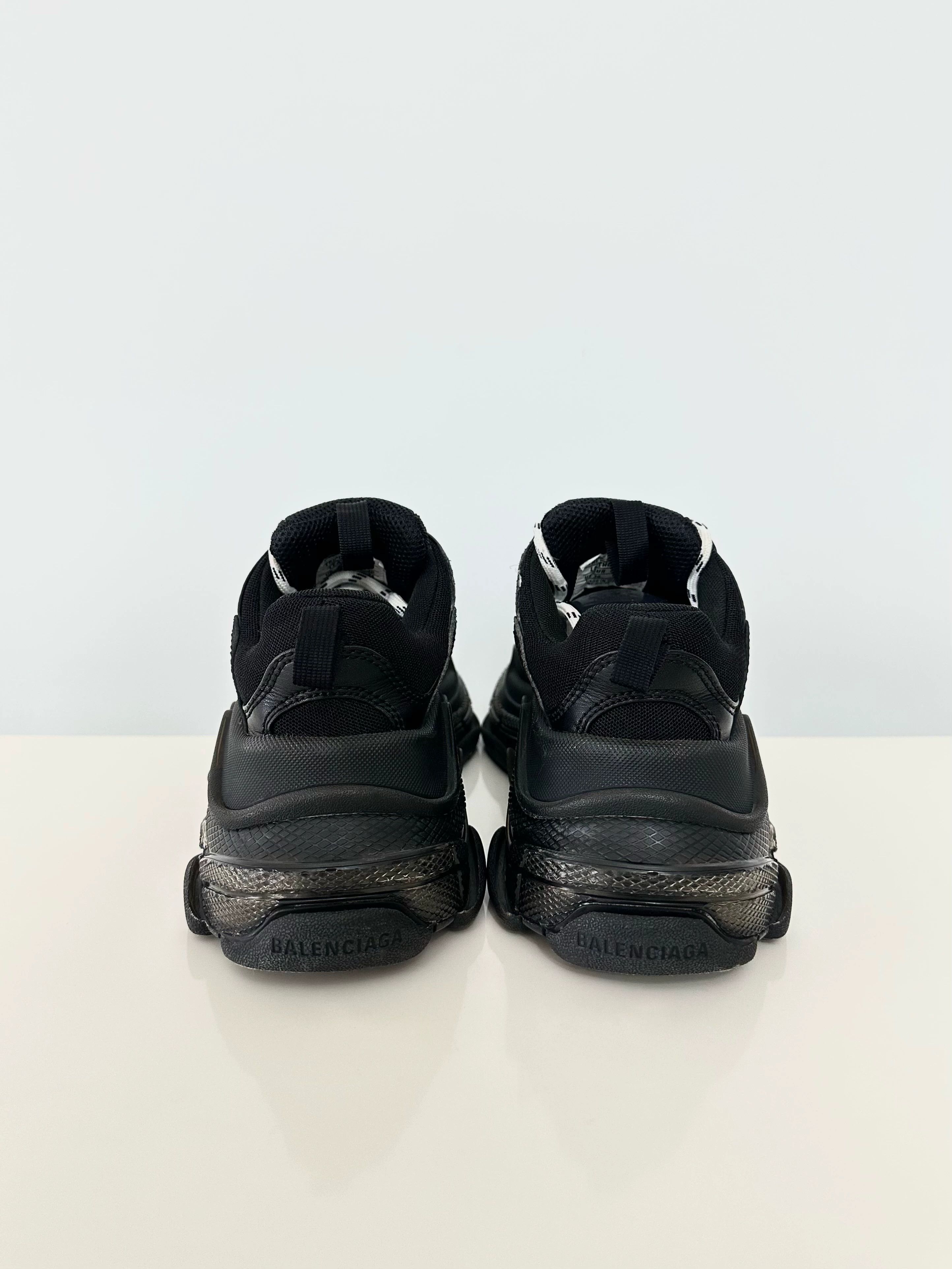 Balenciaga Balenciaga Triple S low-top women's black dad shoe Size US 5 / IT 35 - 5 Thumbnail