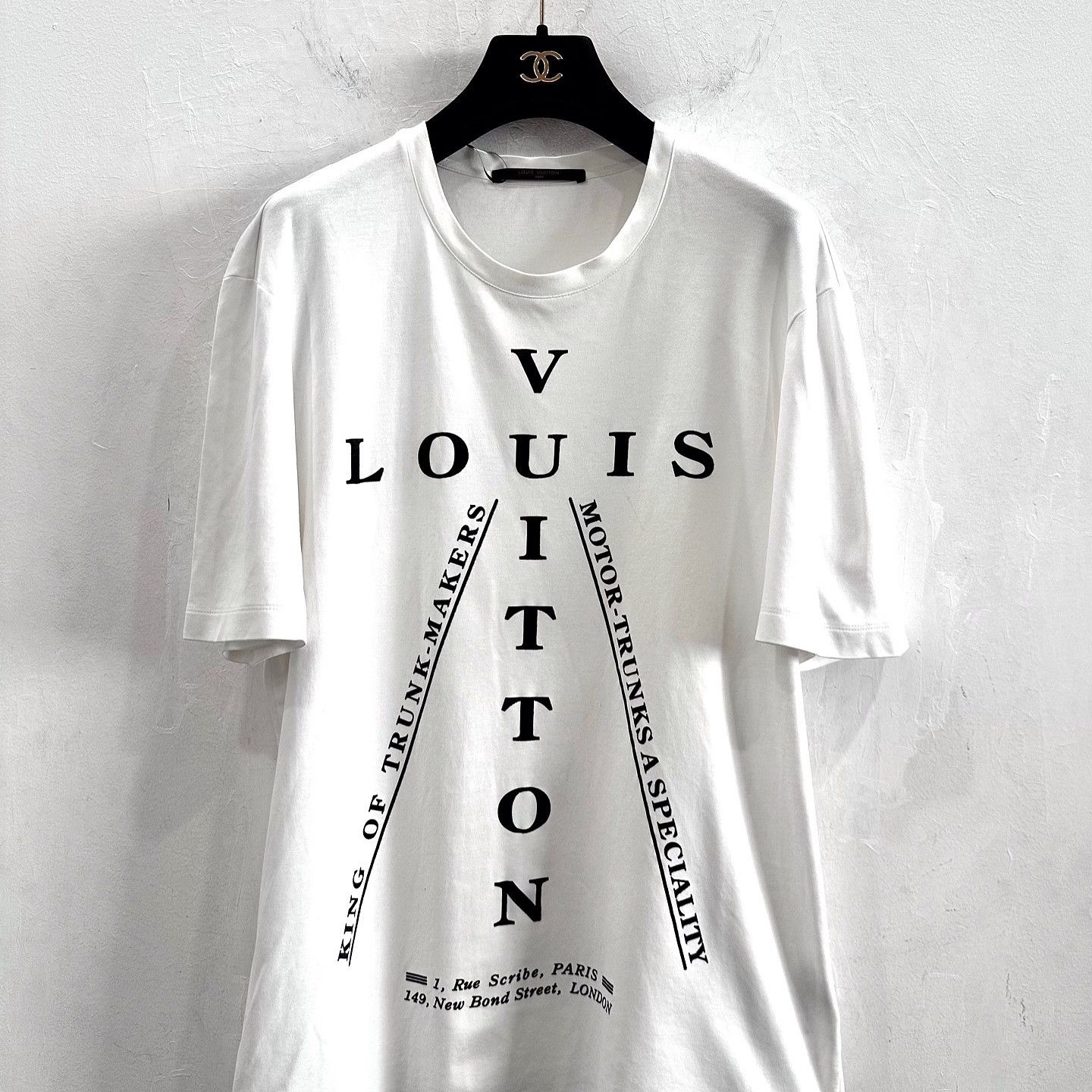 Louis Vuitton Louis Vuitton King of Trunk-Makers T-Shirt Size XL Size US XL / EU 56 / 4 - 1 Thumbnail