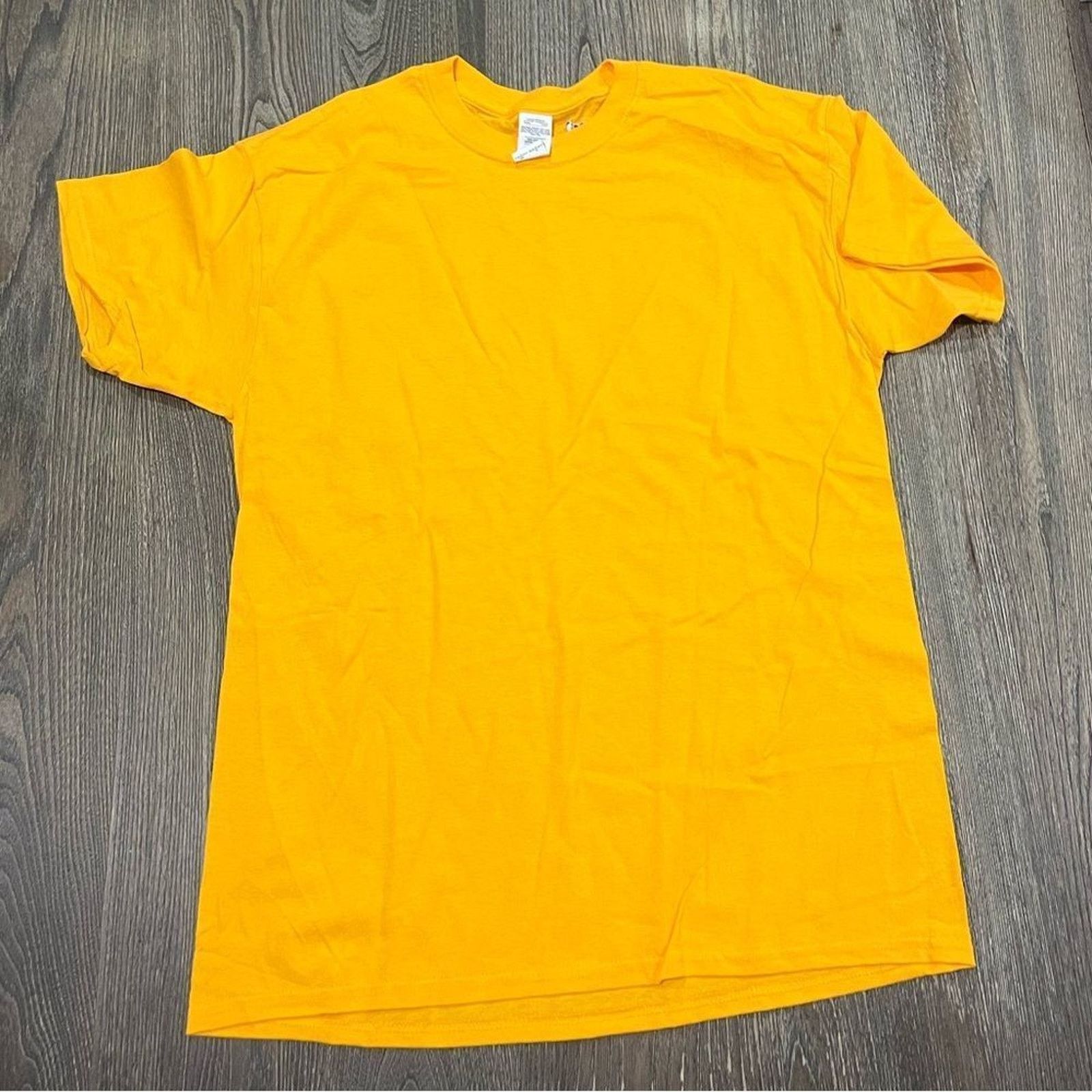 Gildan NWOT Gildan NBA 2 Pack T-Shirts Crewneck Short Sleeve Size L Size US L / EU 52-54 / 3 - 4 Thumbnail