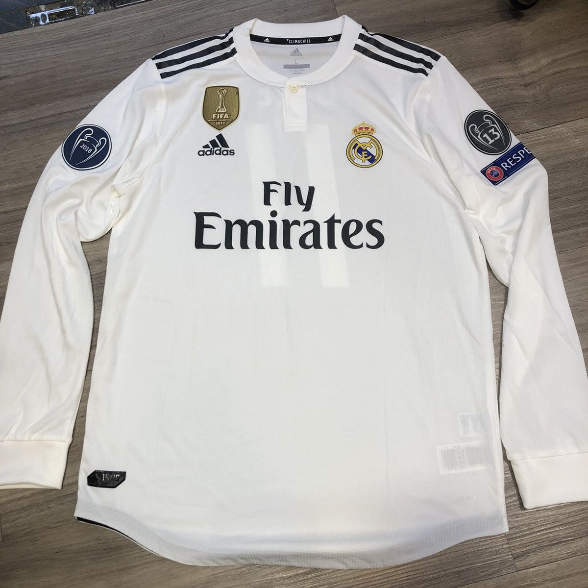 2017-18 Real Madrid Home Shirt Bale #11 (S)