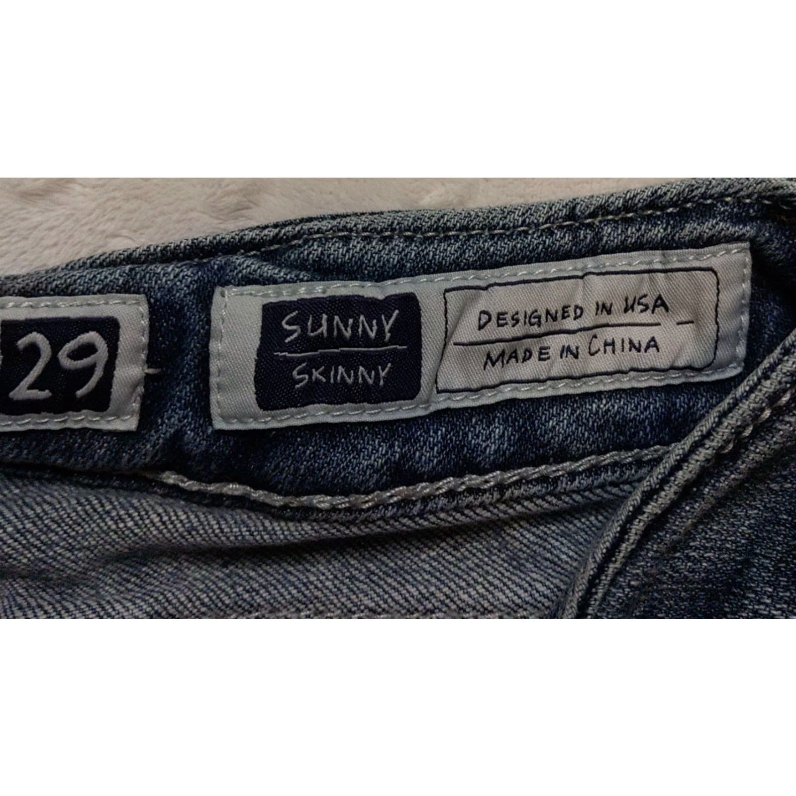 Miss Me Miss Me Signature Sunny Skinny Jeans 29 Womens Blue Denim 29x27 Vintage No Long Rise Distressed Embroidered Rhinestone 5-Pocket Regular Fit Size 29" - 6 Thumbnail