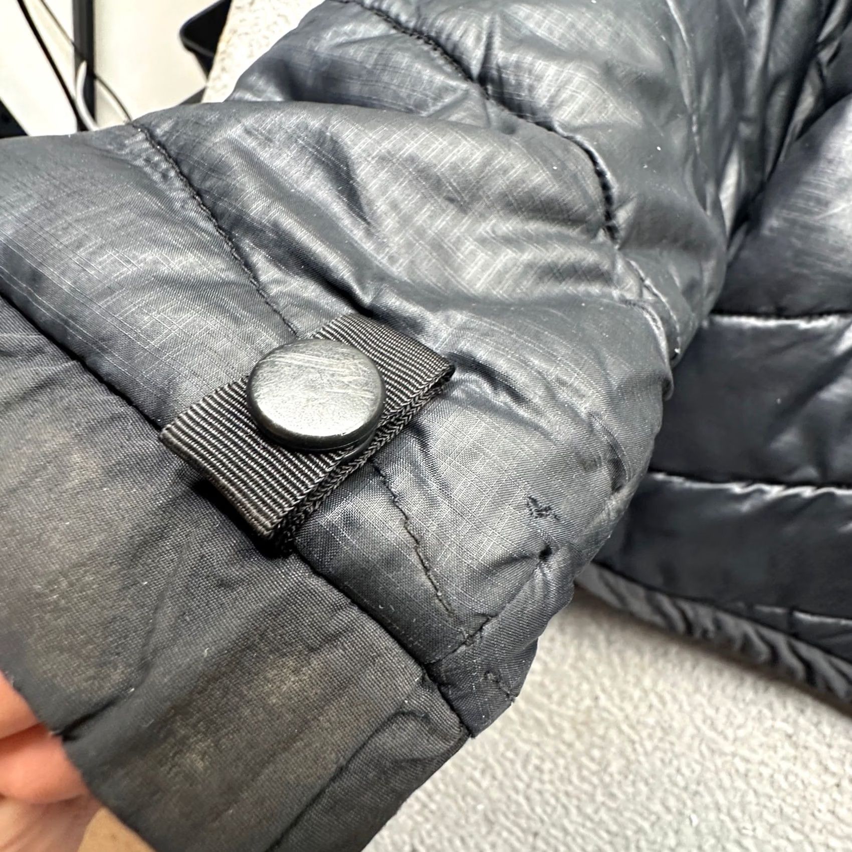 The North Face VINTAGE The North Face PolarGuard Puffer Full Zip Jacket Mens Large Black Nylon Jacket Size US L / EU 52-54 / 3 - 6 Thumbnail